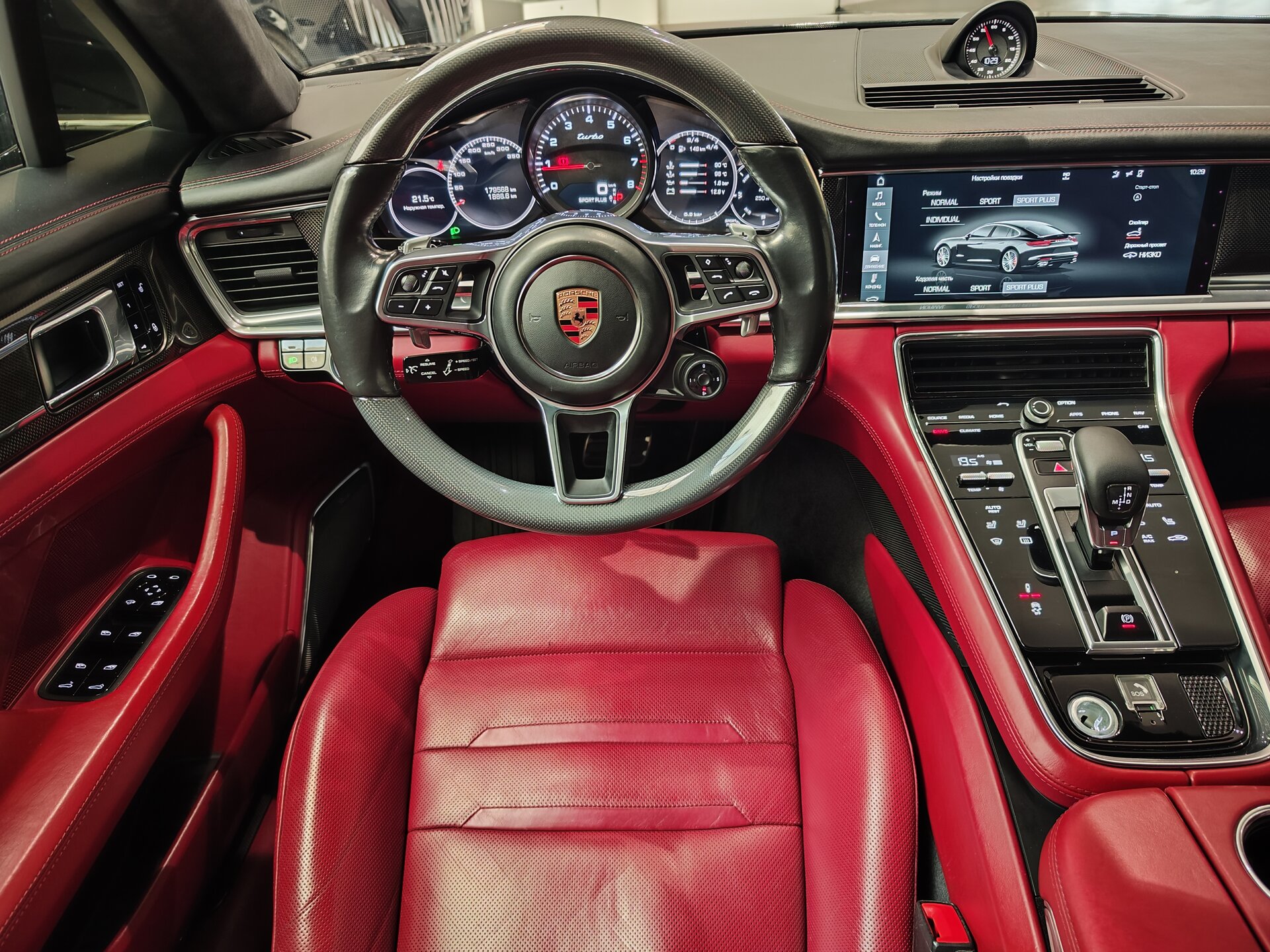 Автомобиль Porsche Panamera Turbo 4.0 AMT (550 л.с.) 4WD - 17