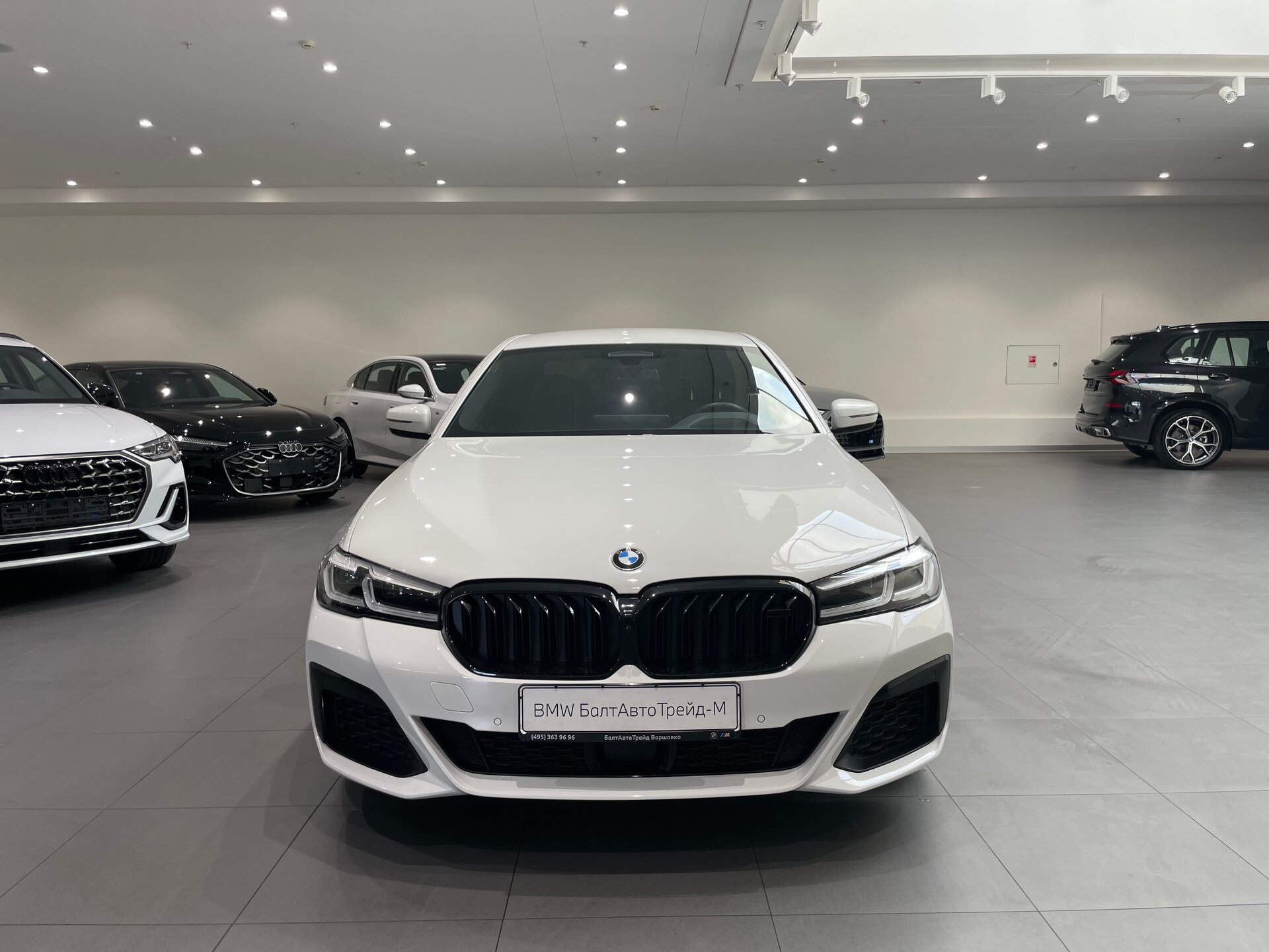 Автомобиль BMW 5 серии 530d xDrive 3.0d AT (249 л.с.) 4WD - 2