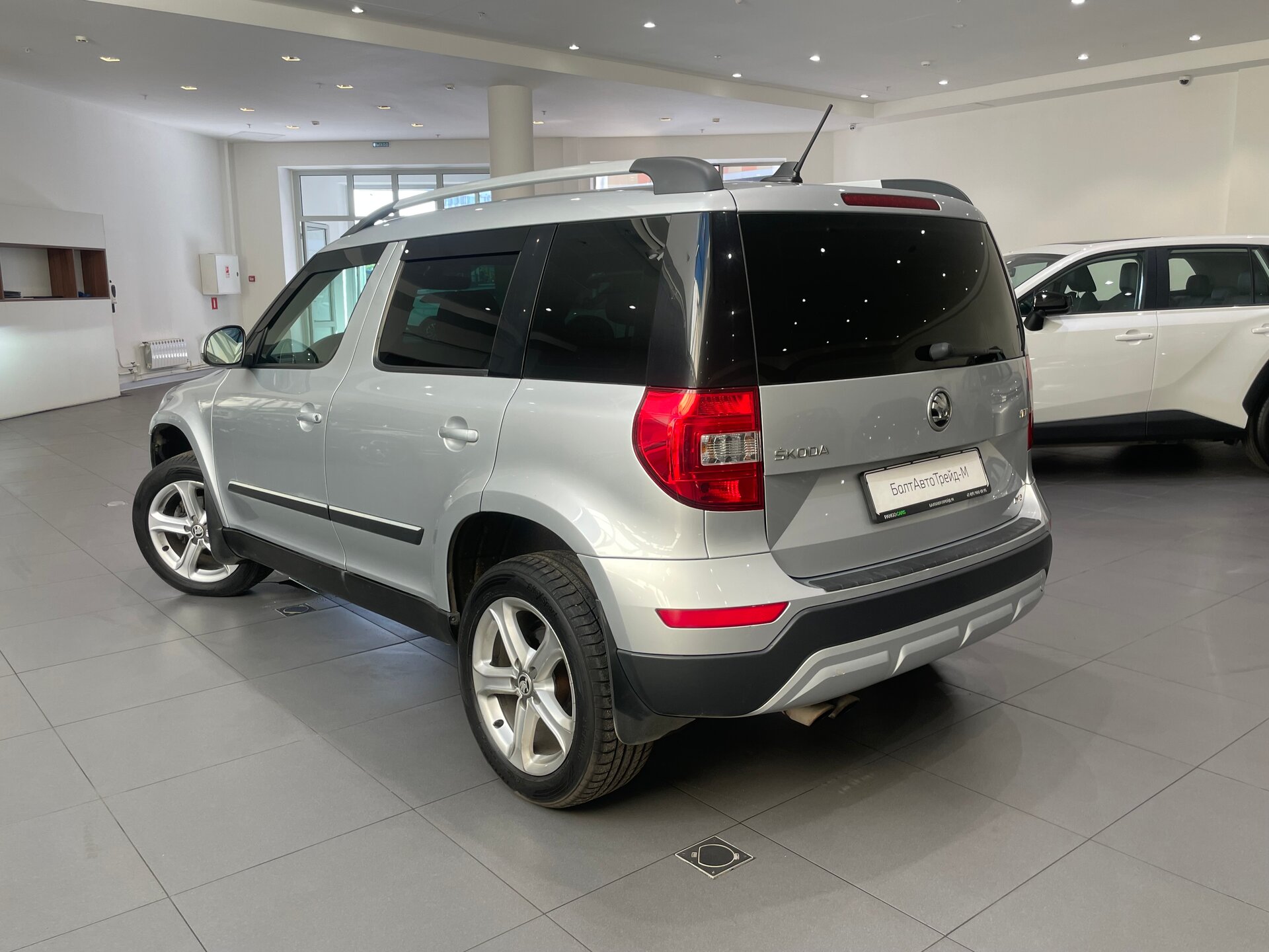 Автомобиль Skoda Yeti 1.8 AMT (152 л.с.) 4WD - 4