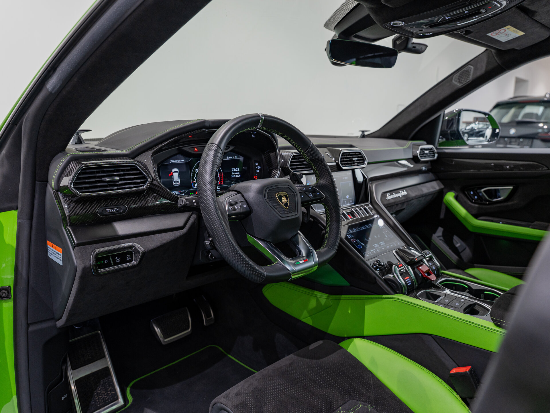 Автомобиль Lamborghini Urus 4.0 AT (650 л.с.) 4WD - 9