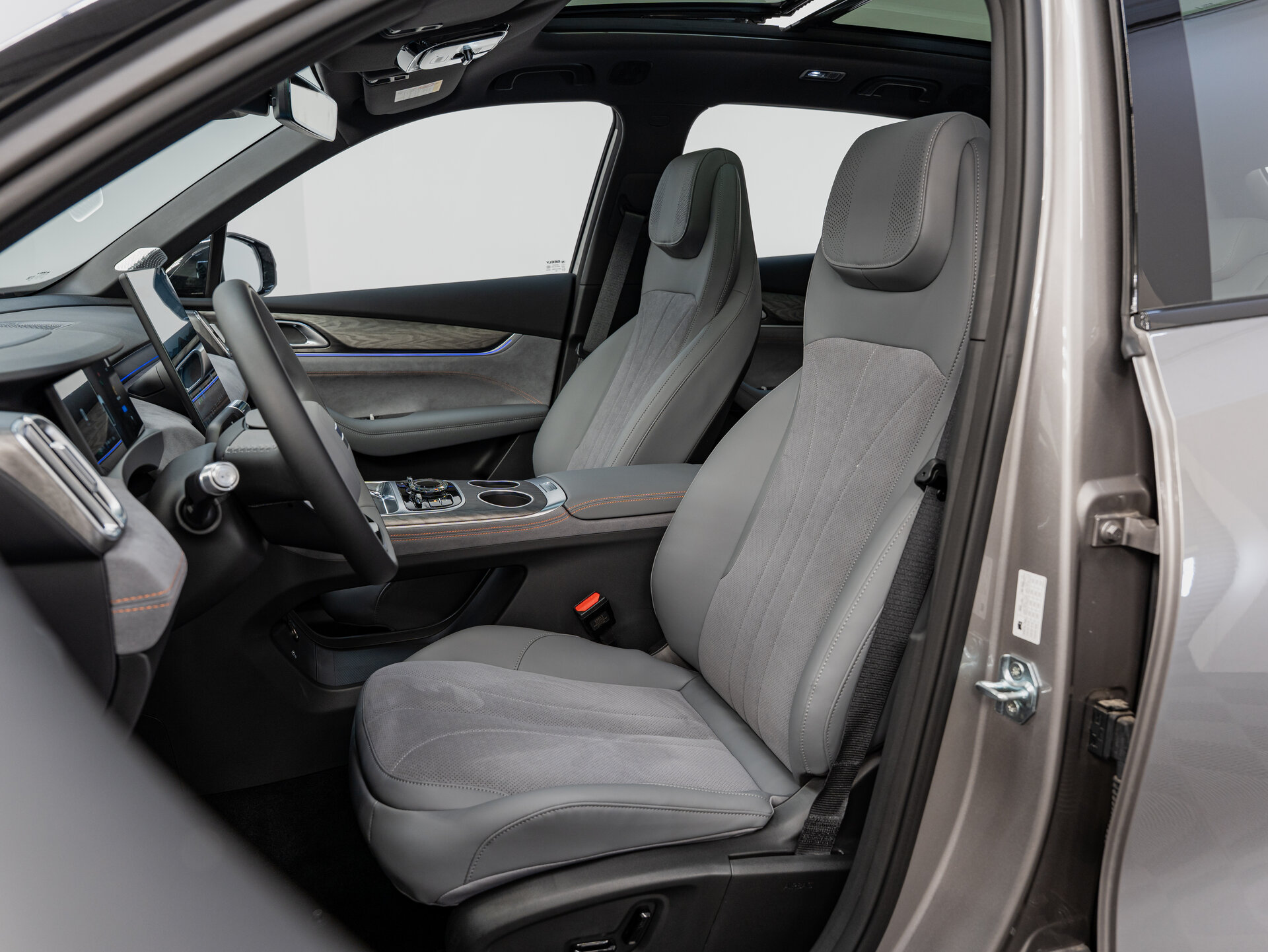 Автомобиль Geely Galaxy M7 1.5hyb AT (238 л.с.) - 19