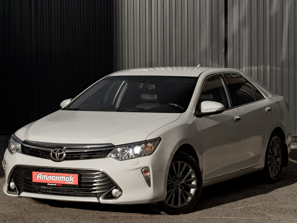 Купить Toyota Camry 3.5 AT (249 л.с.), 2017 в Екатеренбурге