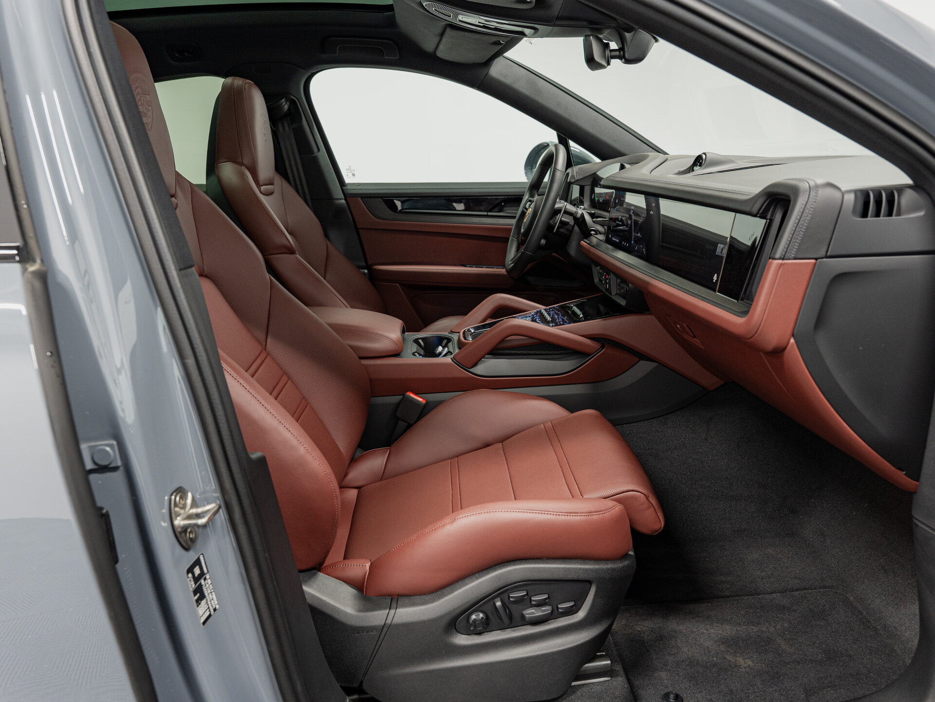Автомобиль Porsche Cayenne E-Hybrid Coupé 3.0hyb AT (470 л.с.) 4WD - 14