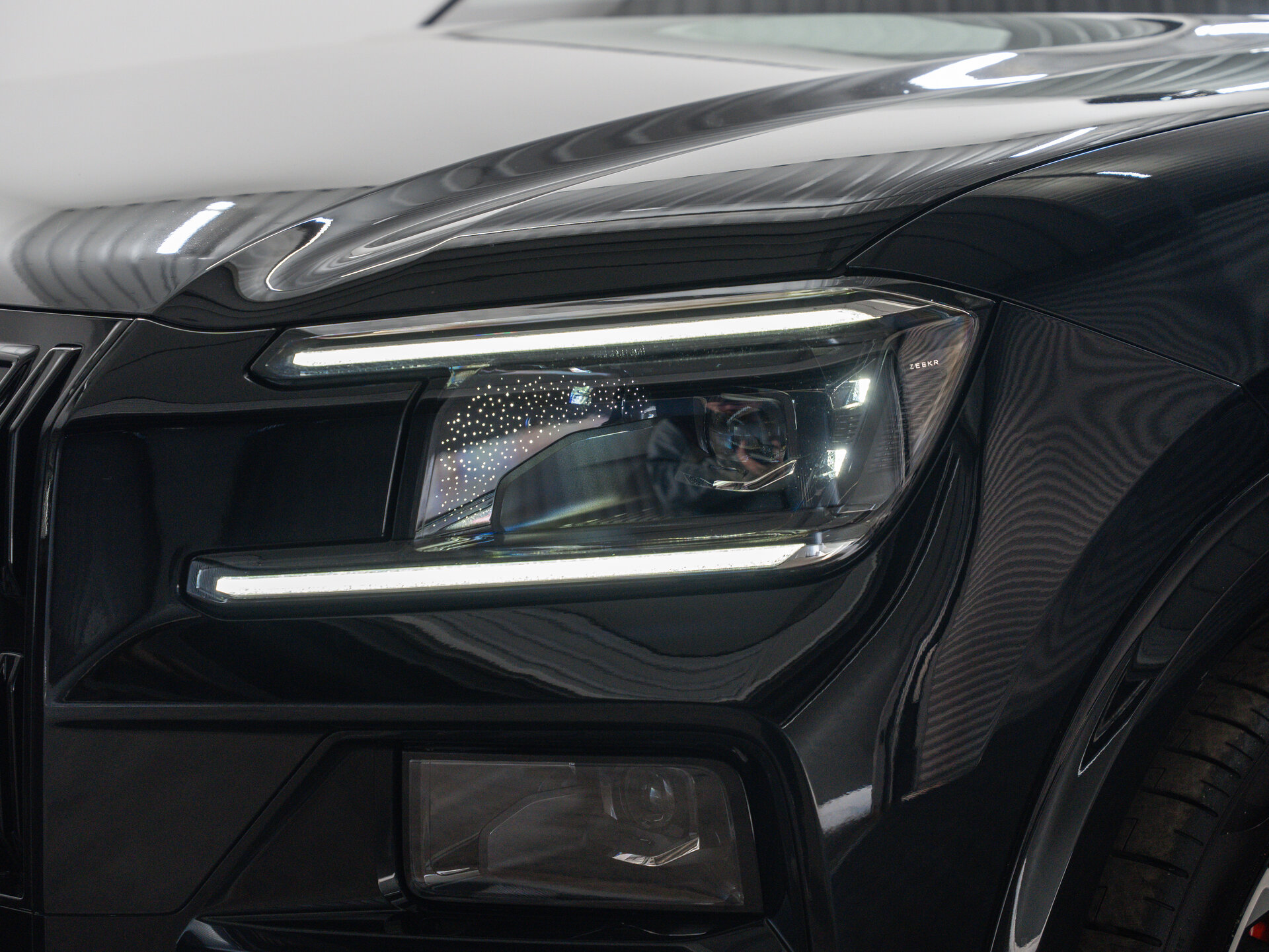 Автомобиль Zeekr 8X Dawn 2.0hyb AT (1401 л.с.) 4WD - 10