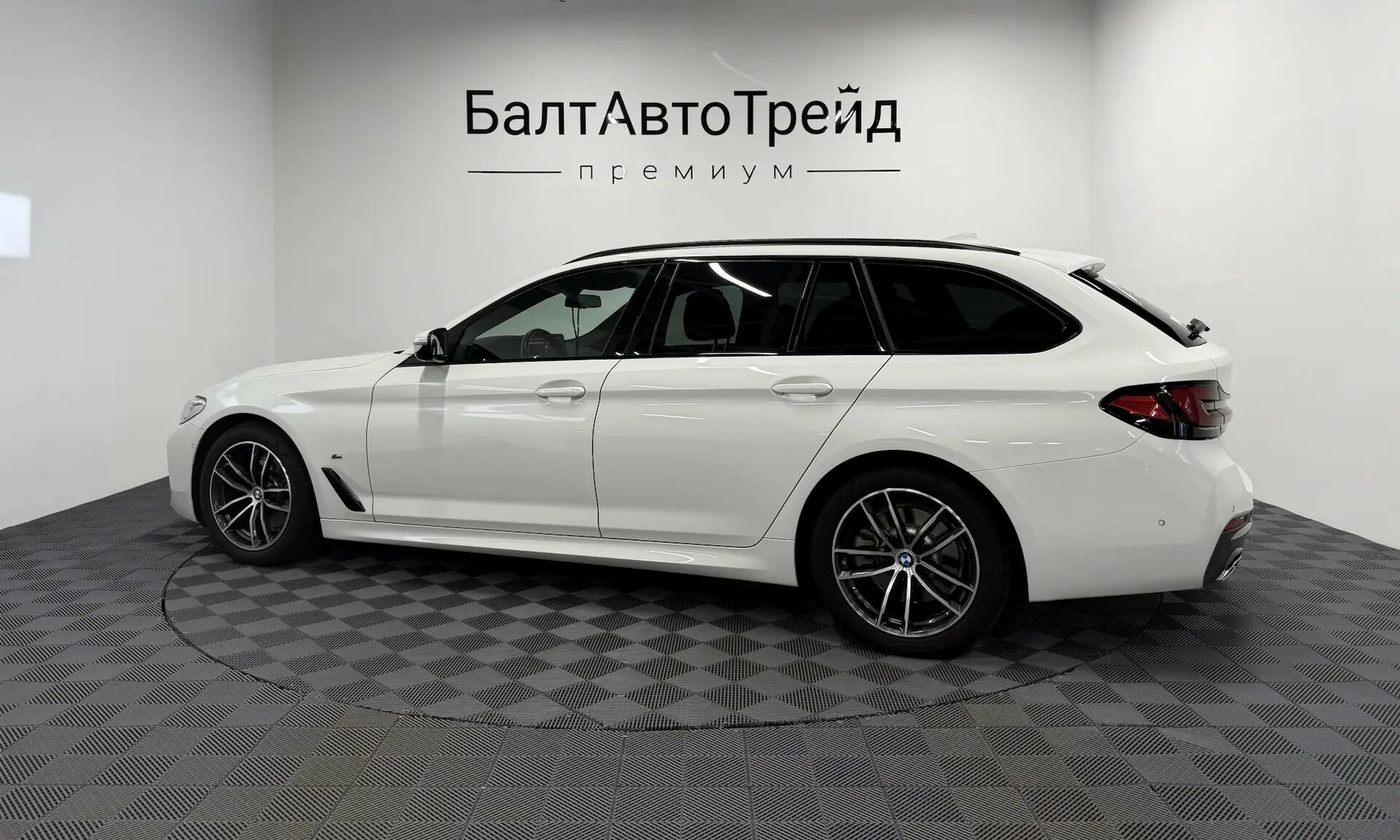 Автомобиль BMW 5 серии 518d 2.0d AT (150 л.с.) - 5