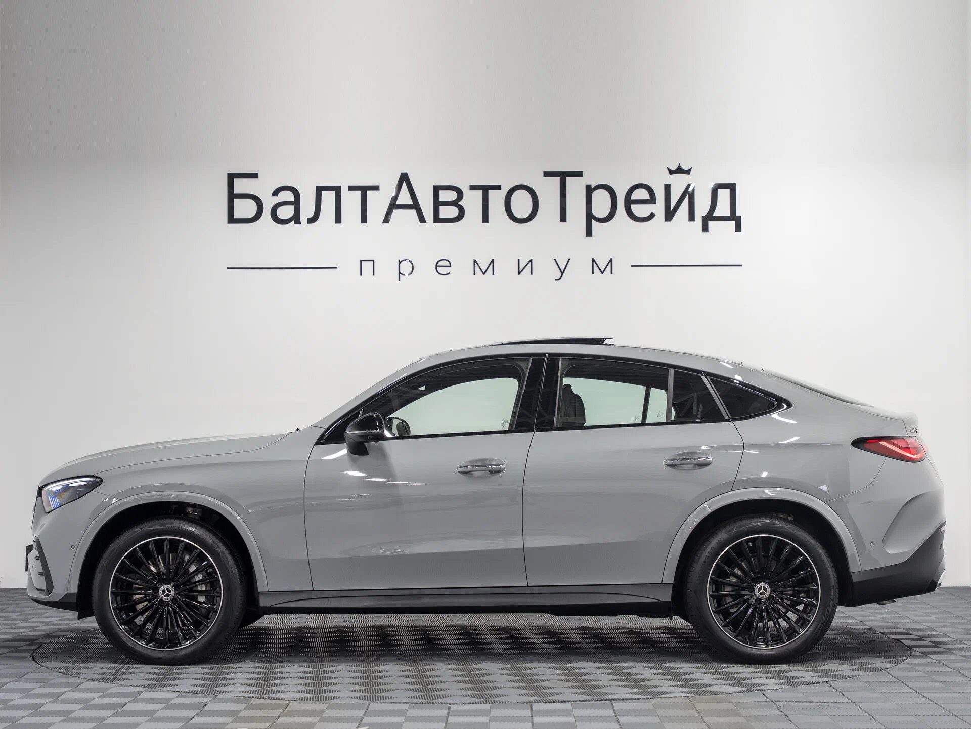 Автомобиль Mercedes-Benz GLC Coupe 300 2.0 AT (258 л.с.) 4WD - 11