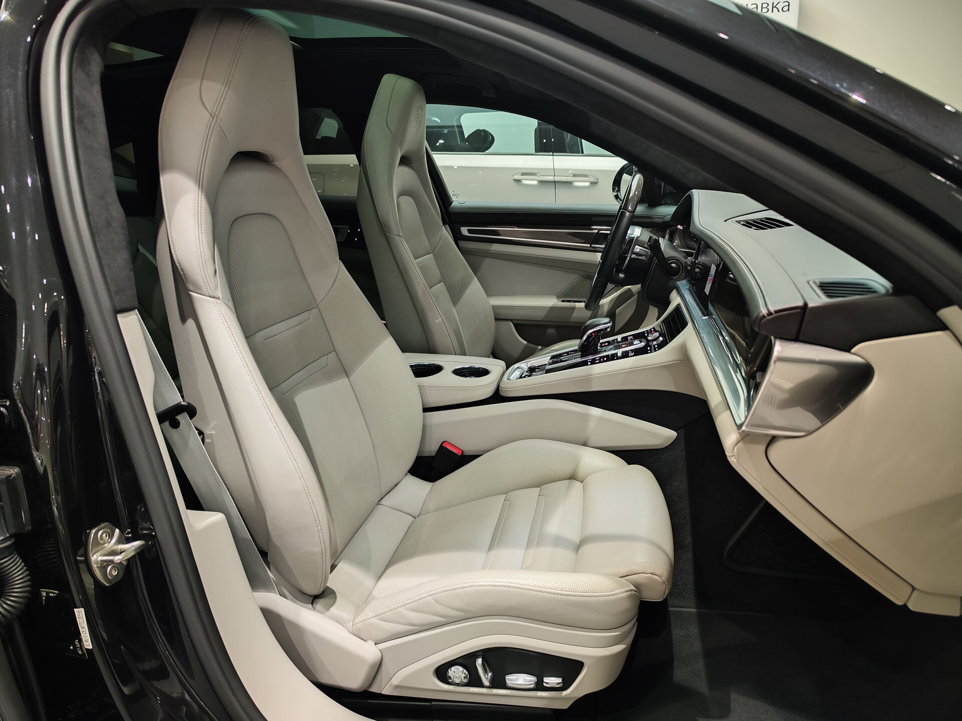 Автомобиль Porsche Panamera 4S 2.9 AMT (440 л.с.) 4WD - 13