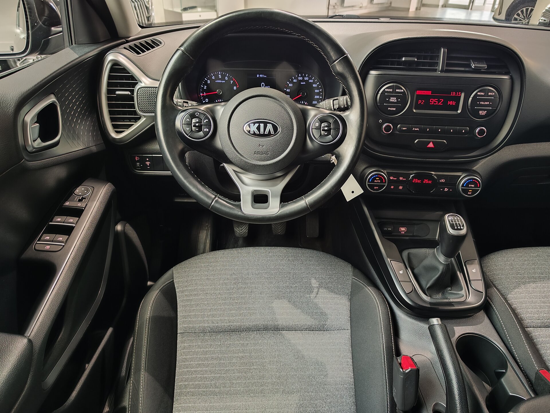 Автомобиль Kia Soul 1.6 MT (123 л.с.) - 16