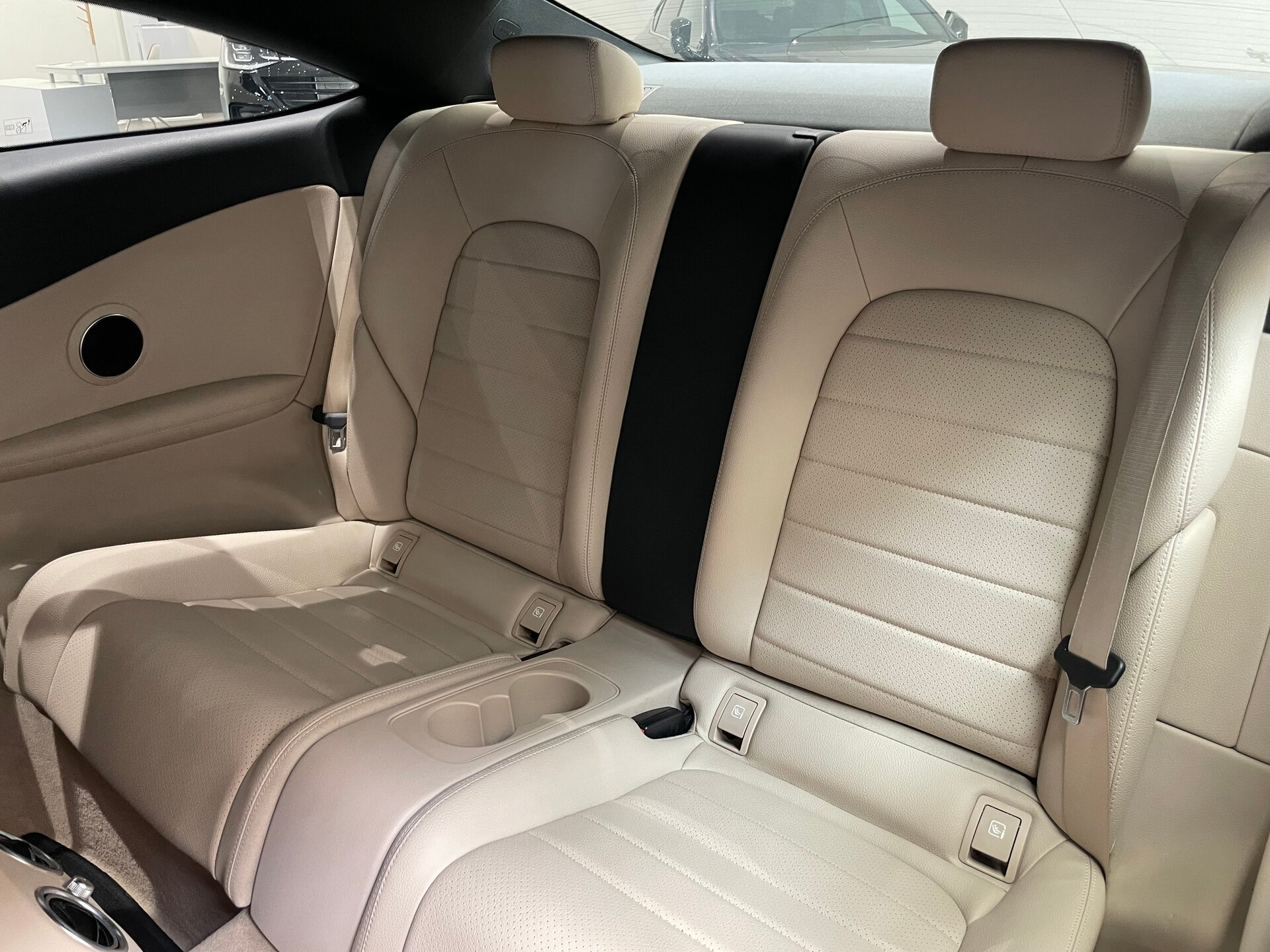 Автомобиль Mercedes-Benz C-Класс 180 1.6 AT (150 л.с.) - 9