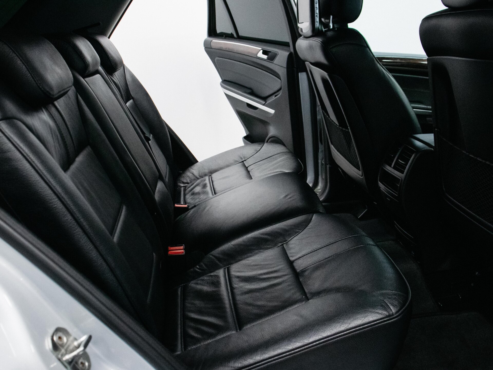 Mercedes-Benz M-Класс 2010 30