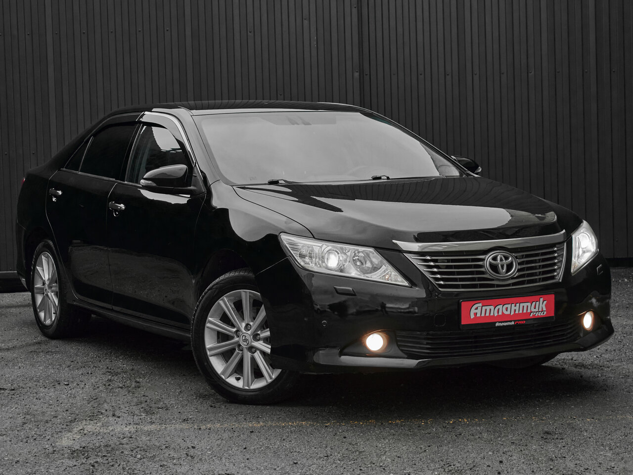 Купить Toyota Camry 3.5 AT (249 л.с.), 2013 в Екатеренбурге