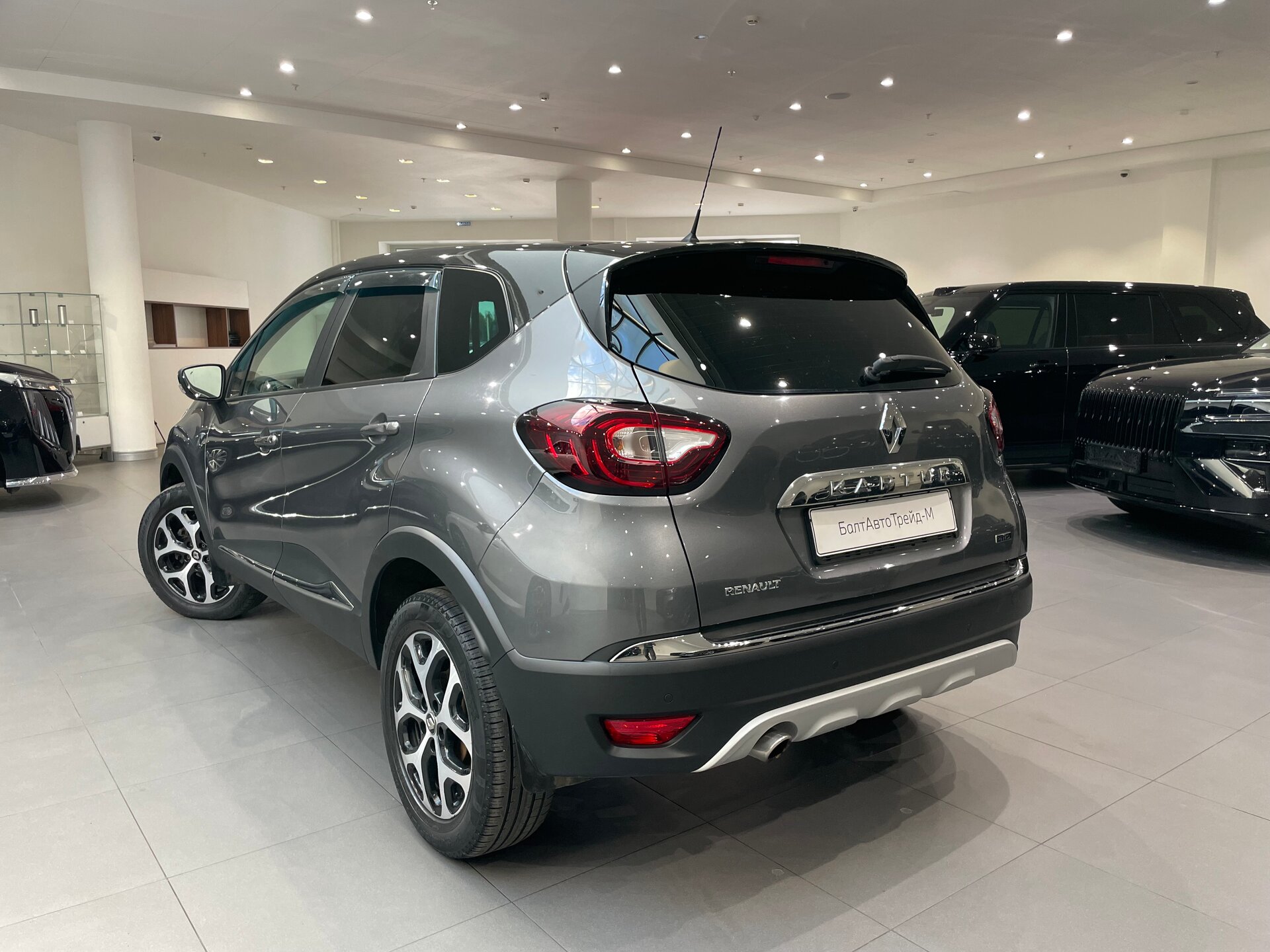 Автомобиль Renault Kaptur 2.0 AT (143 л.с.) 4WD - 4