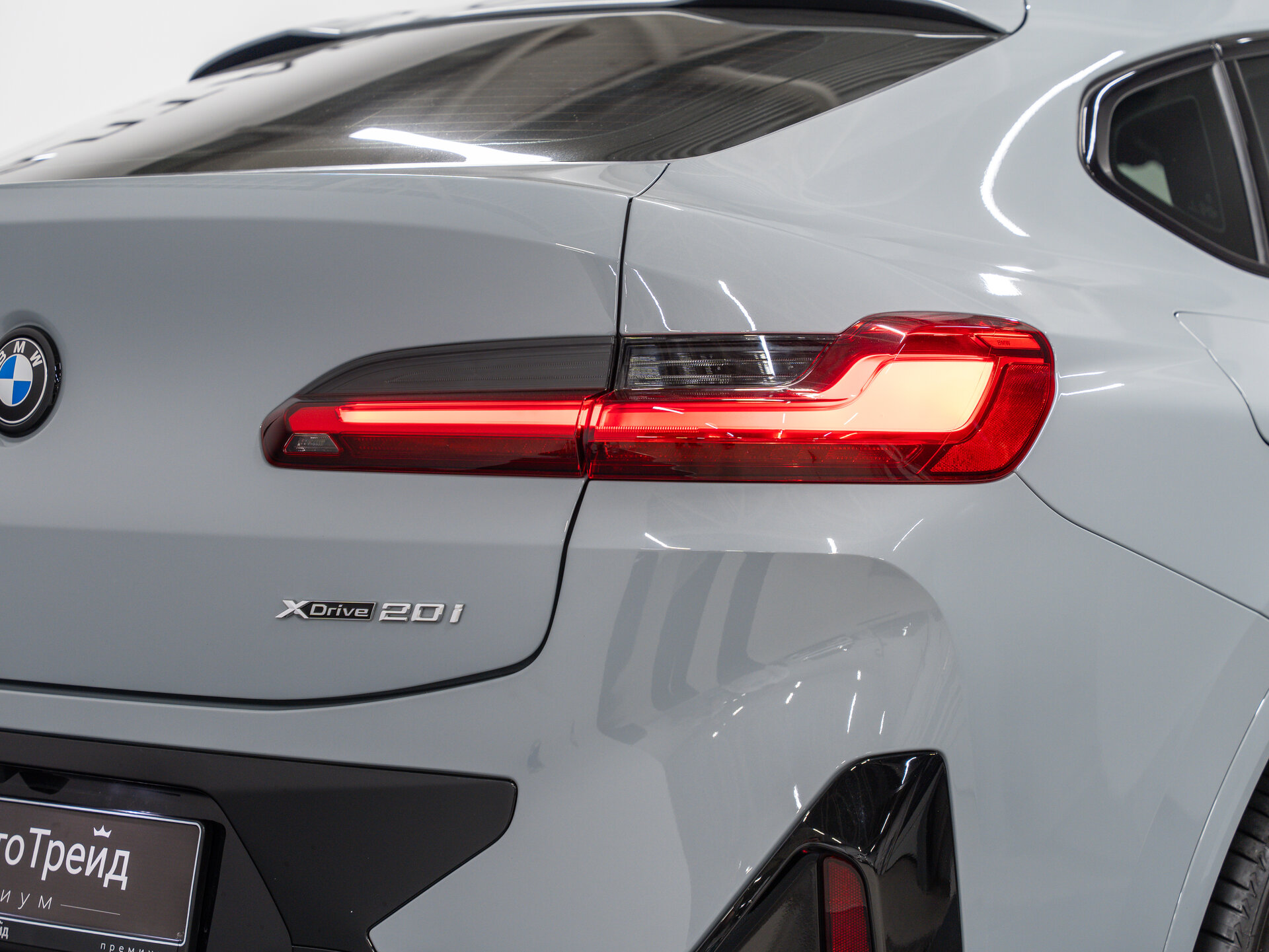 Автомобиль BMW X4 20i 2.0 AT (184 л.с.) 4WD - 8