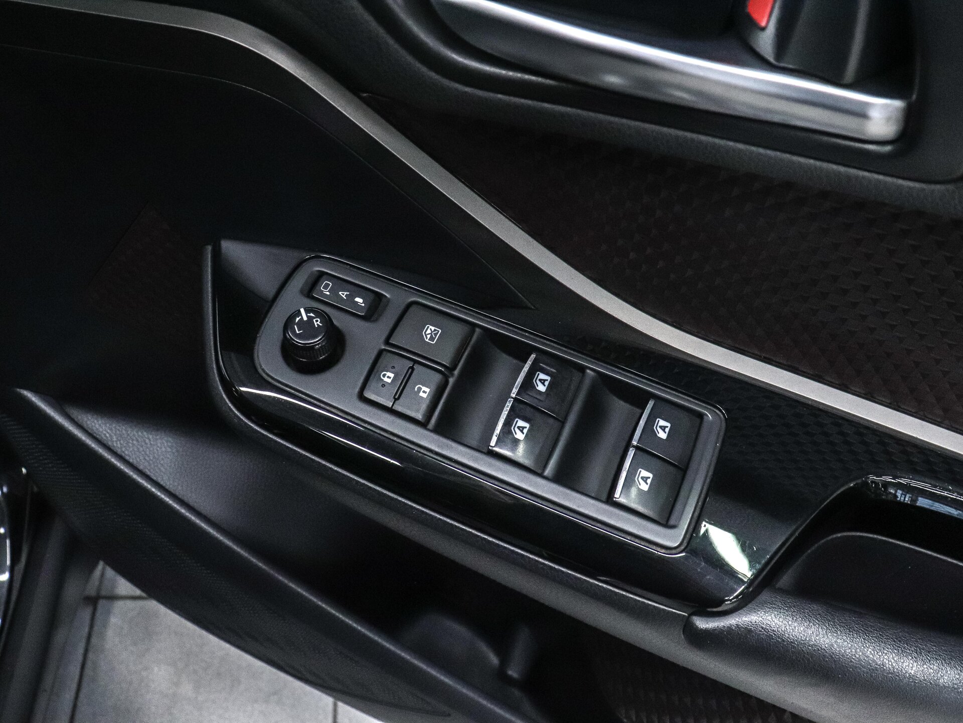 Toyota C-HR 2017 8