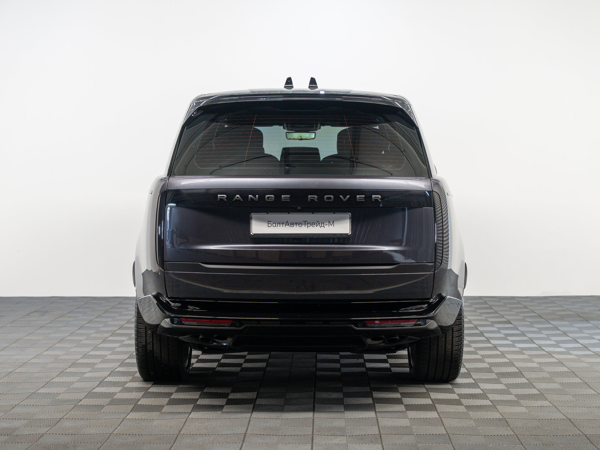 Автомобиль Land Rover Range Rover P530 MHEV Long 4.4 AT (530 л.с.) 4WD - 6