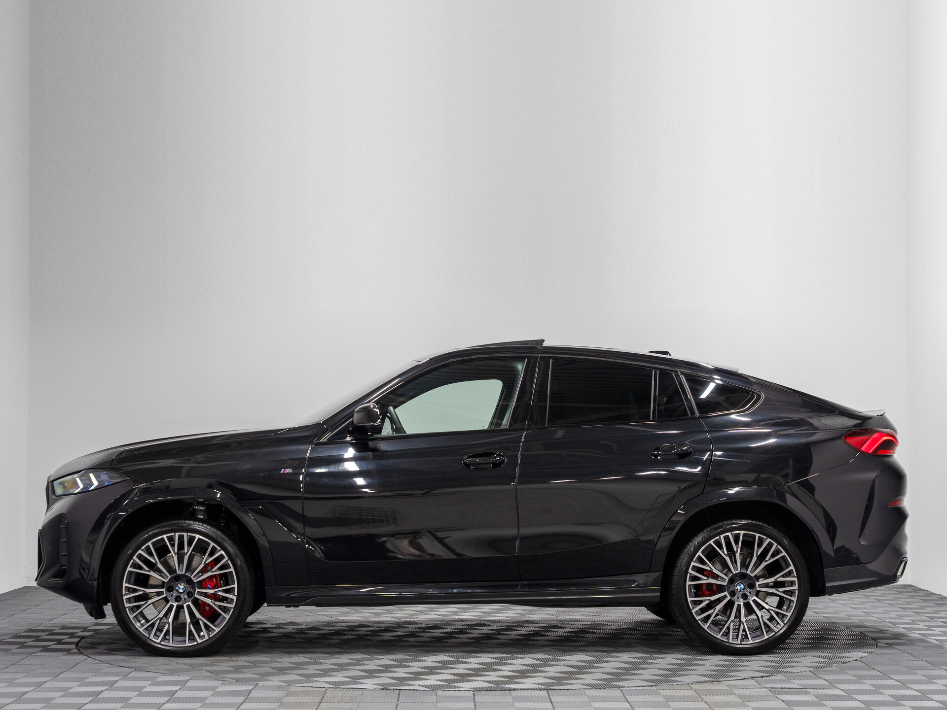 Автомобиль BMW X6 40d 3.0d AT (352 л.с.) 4WD - 11