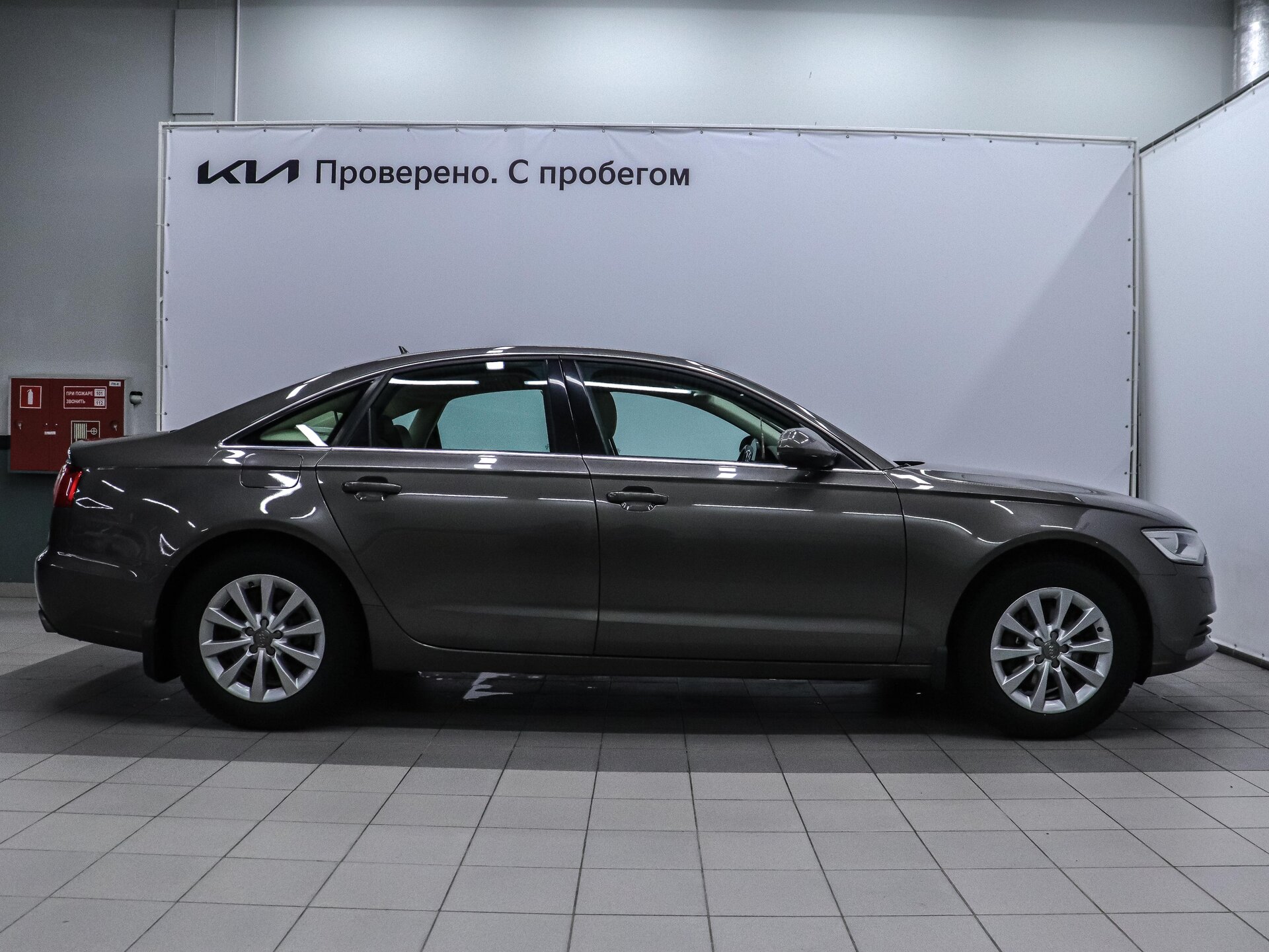 Audi A6 2011 6