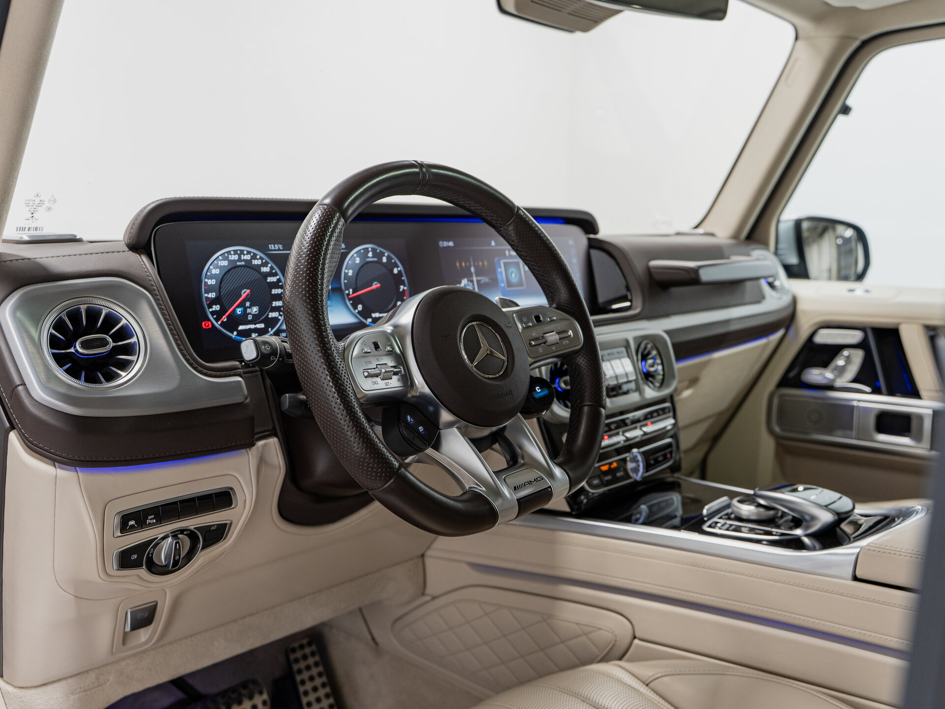 Автомобиль Mercedes-Benz G-Класс AMG 63 AMG 4.0 AT (585 л.с.) 4WD - 13