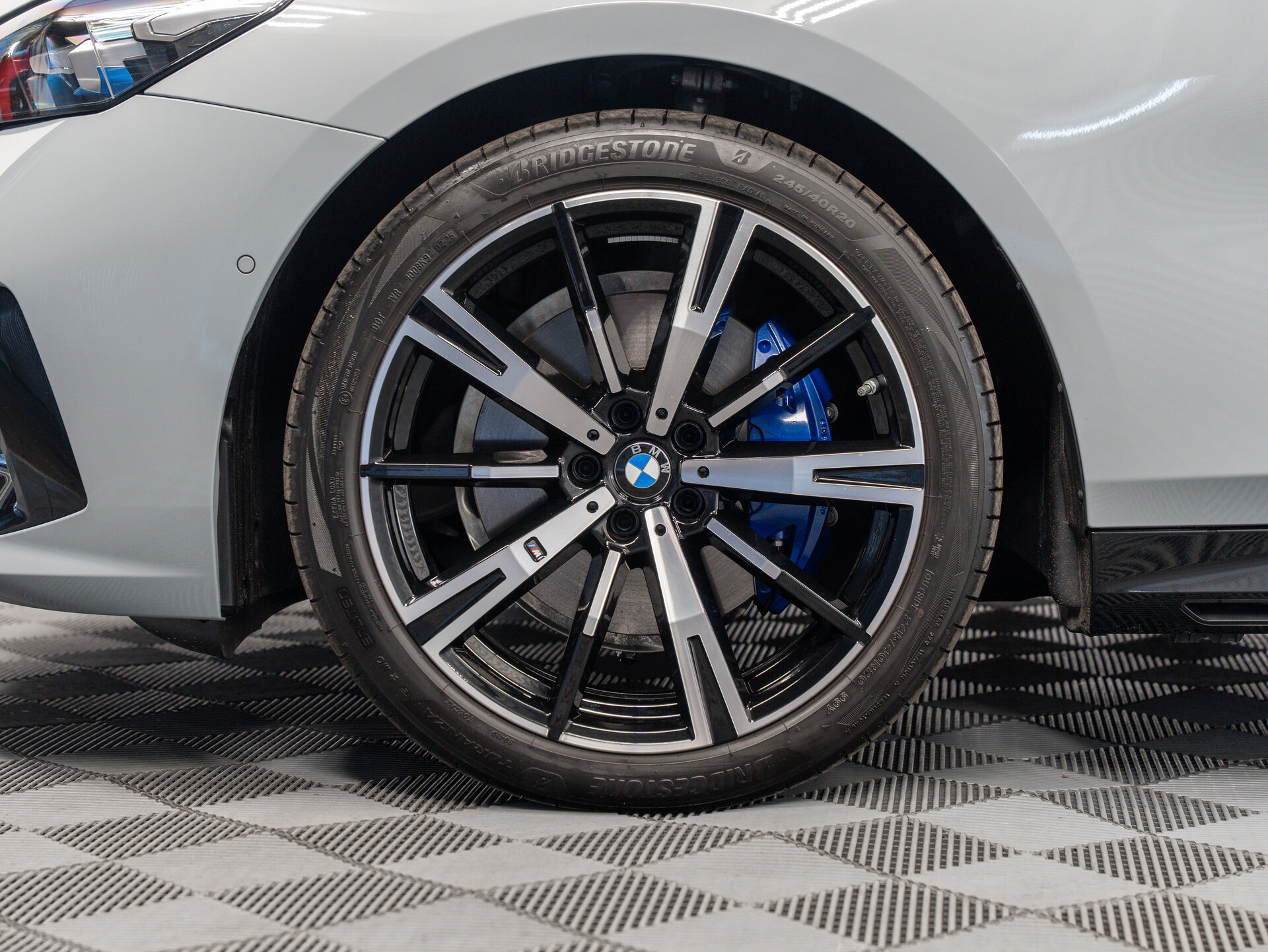 Автомобиль BMW 5 серии 530i xDrive 2.0 AT (258 л.с.) 4WD - 11