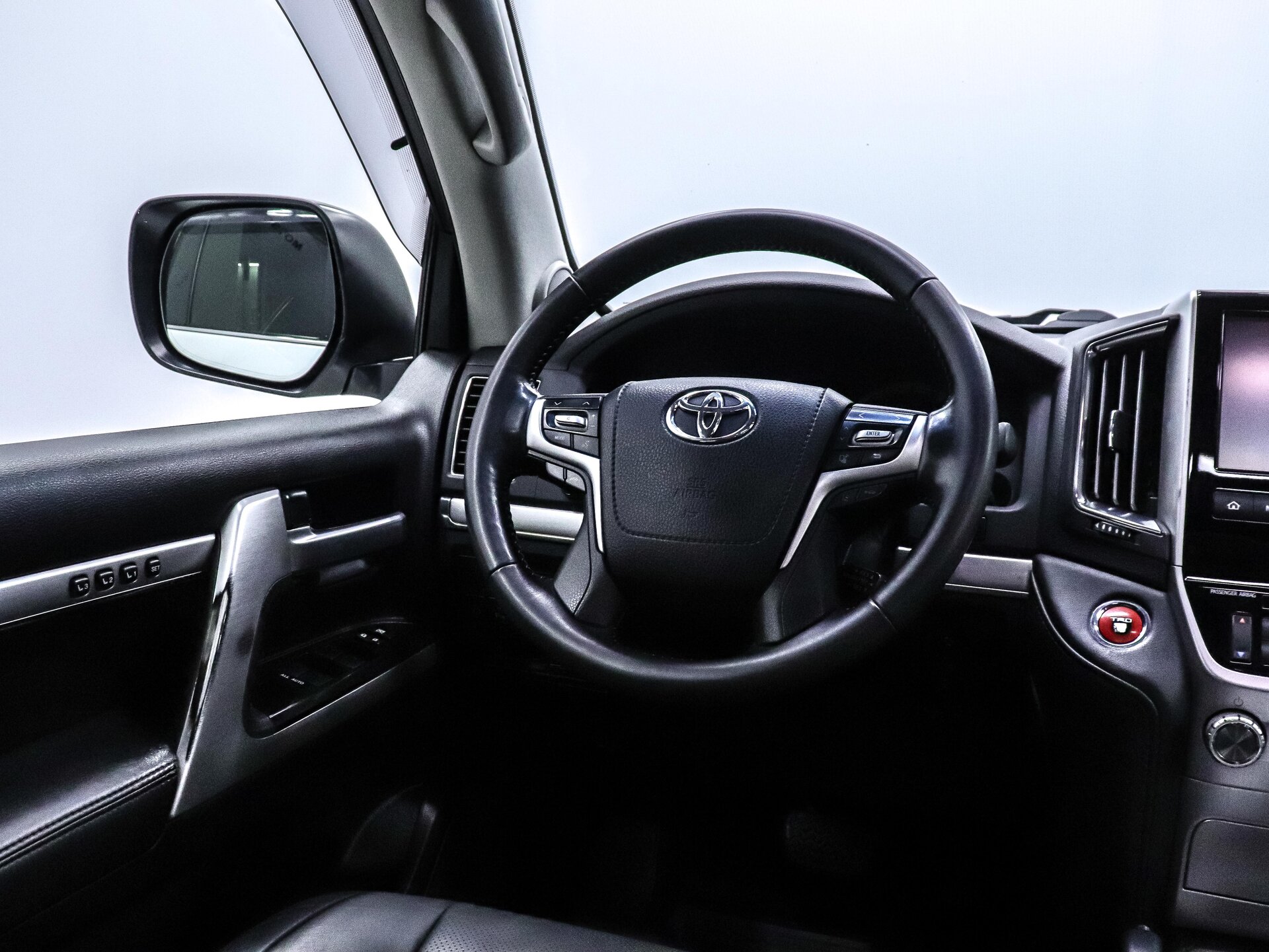 Toyota Land Cruiser 2019 10