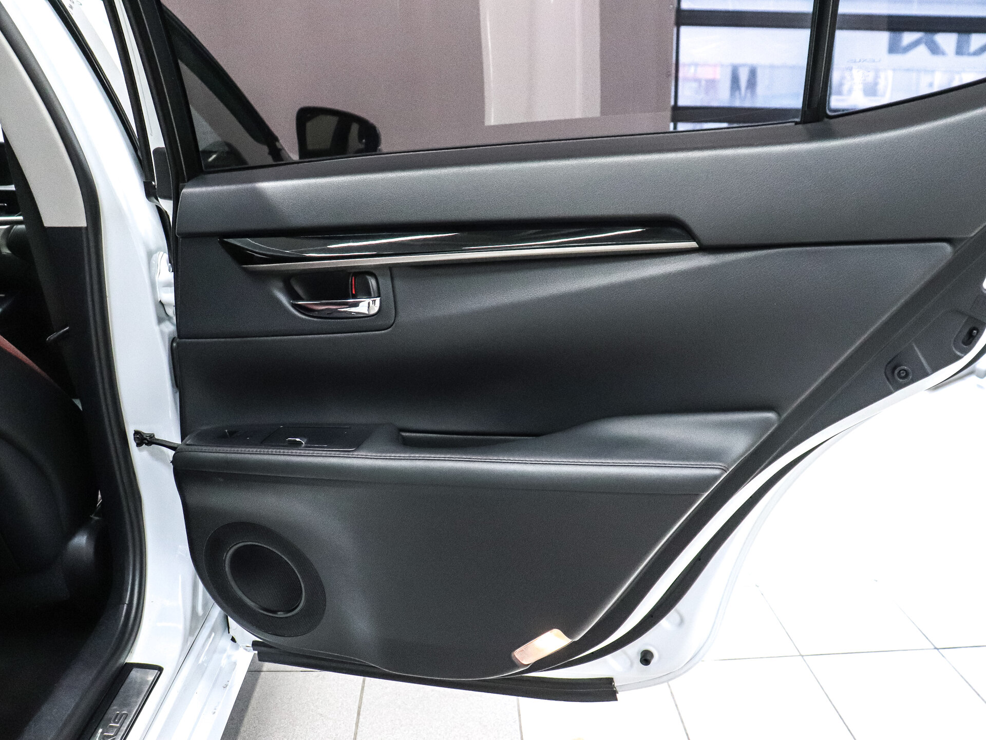 Lexus ES 2015 24