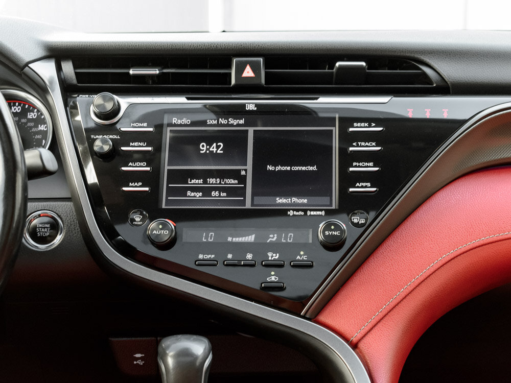Купить Toyota Camry US Market 3.5 AT (301 л.с.), 2018 в Екатеренбурге