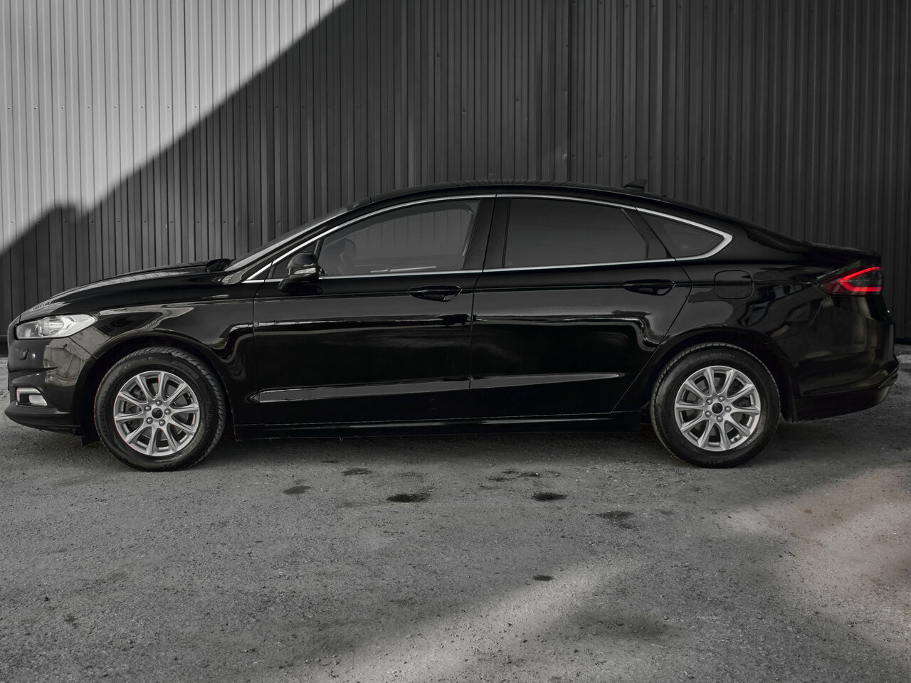 Купить Ford Mondeo 2.5 AT (149 л.с.), 2017 в Екатеренбурге