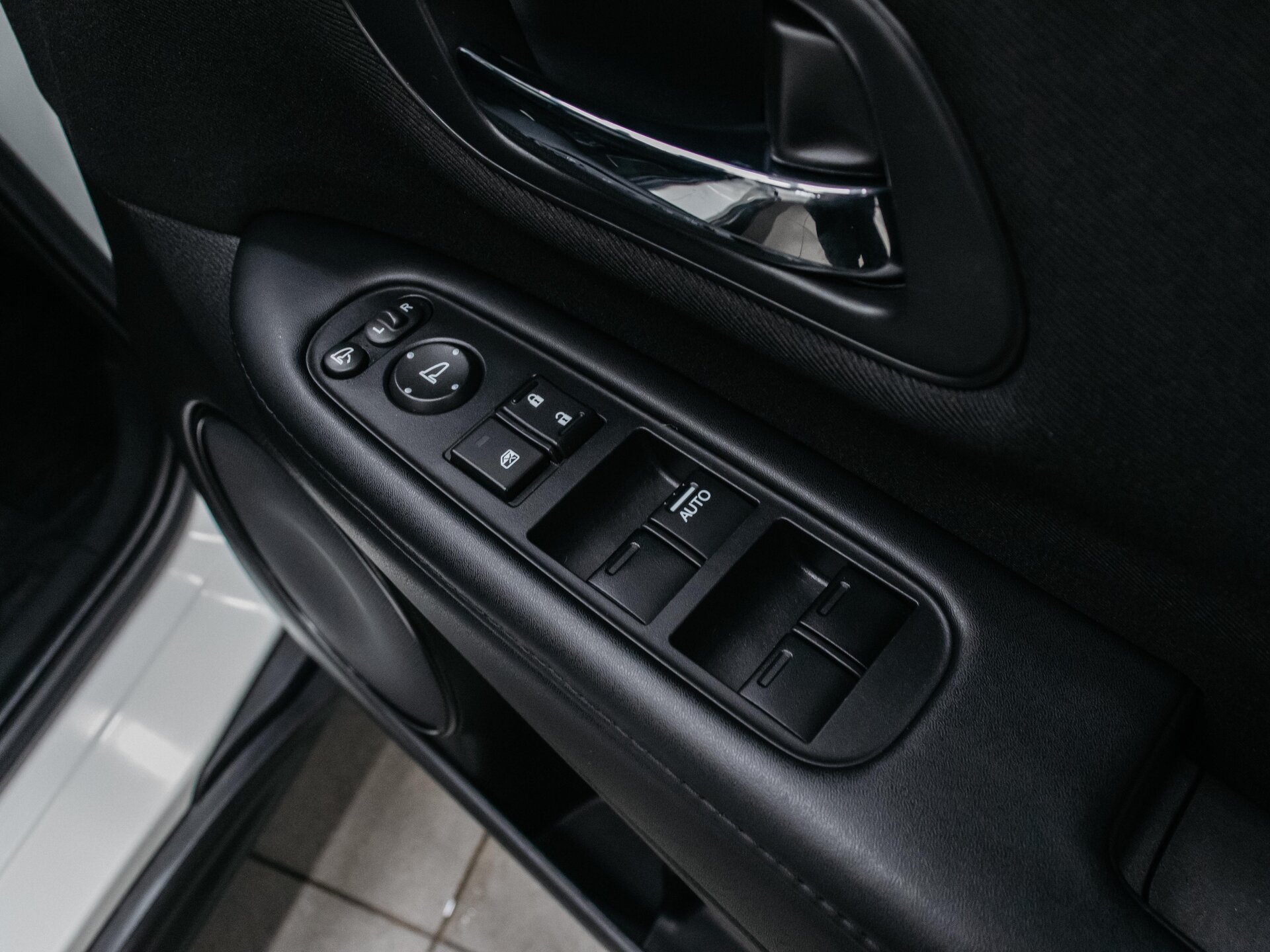 Honda Vezel 2017 10