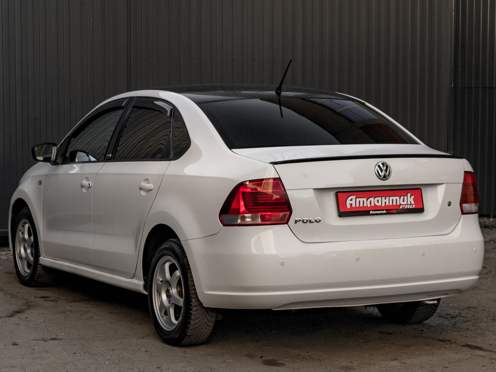 Купить Volkswagen Polo 1.6 AT (105 л.с.), 2013 в Екатеренбурге