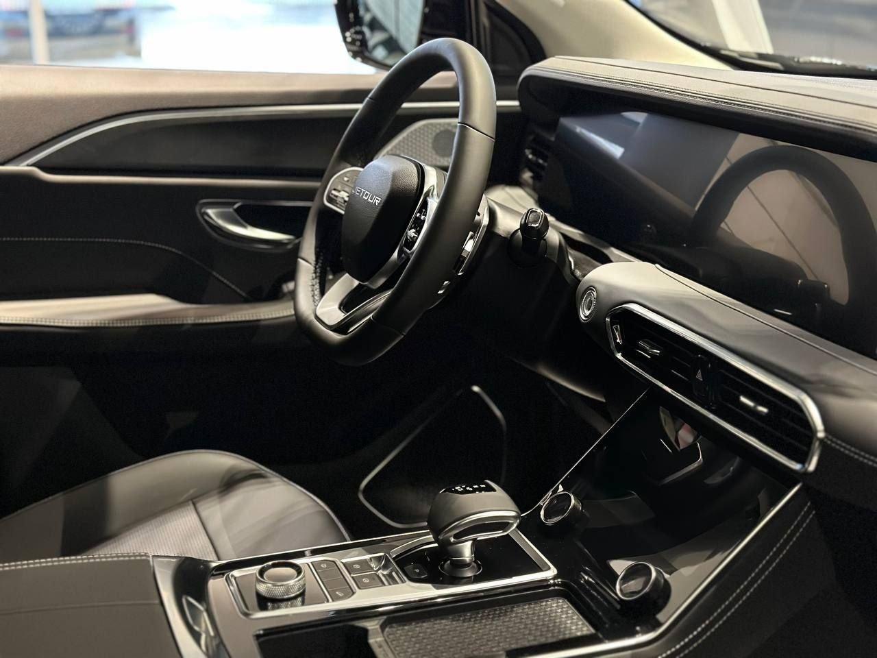 Jetour X90+ Премиум 7 мест 2026