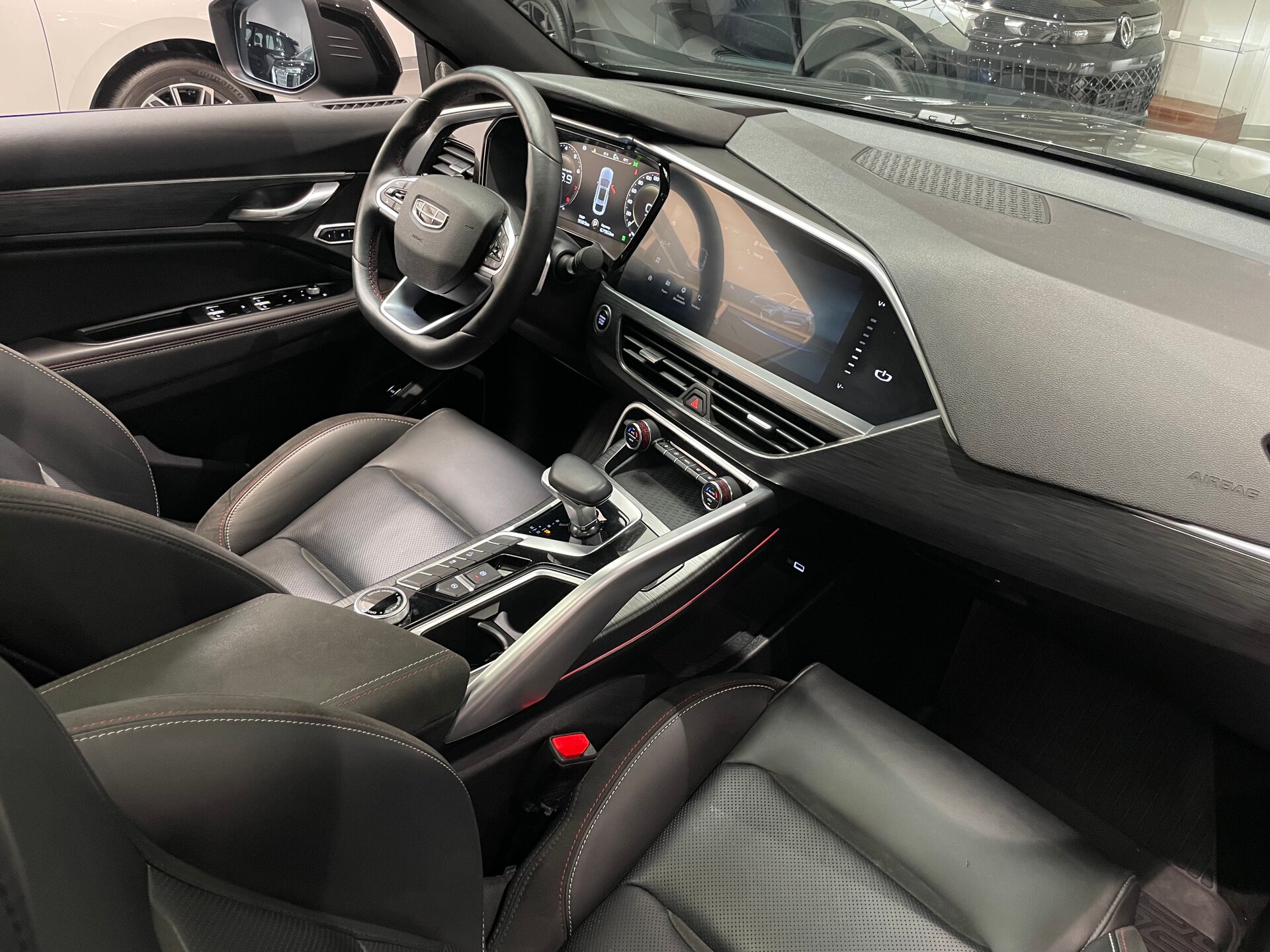 Автомобиль Geely Tugella 2.0 AT (238 л.с.) 4WD - 11