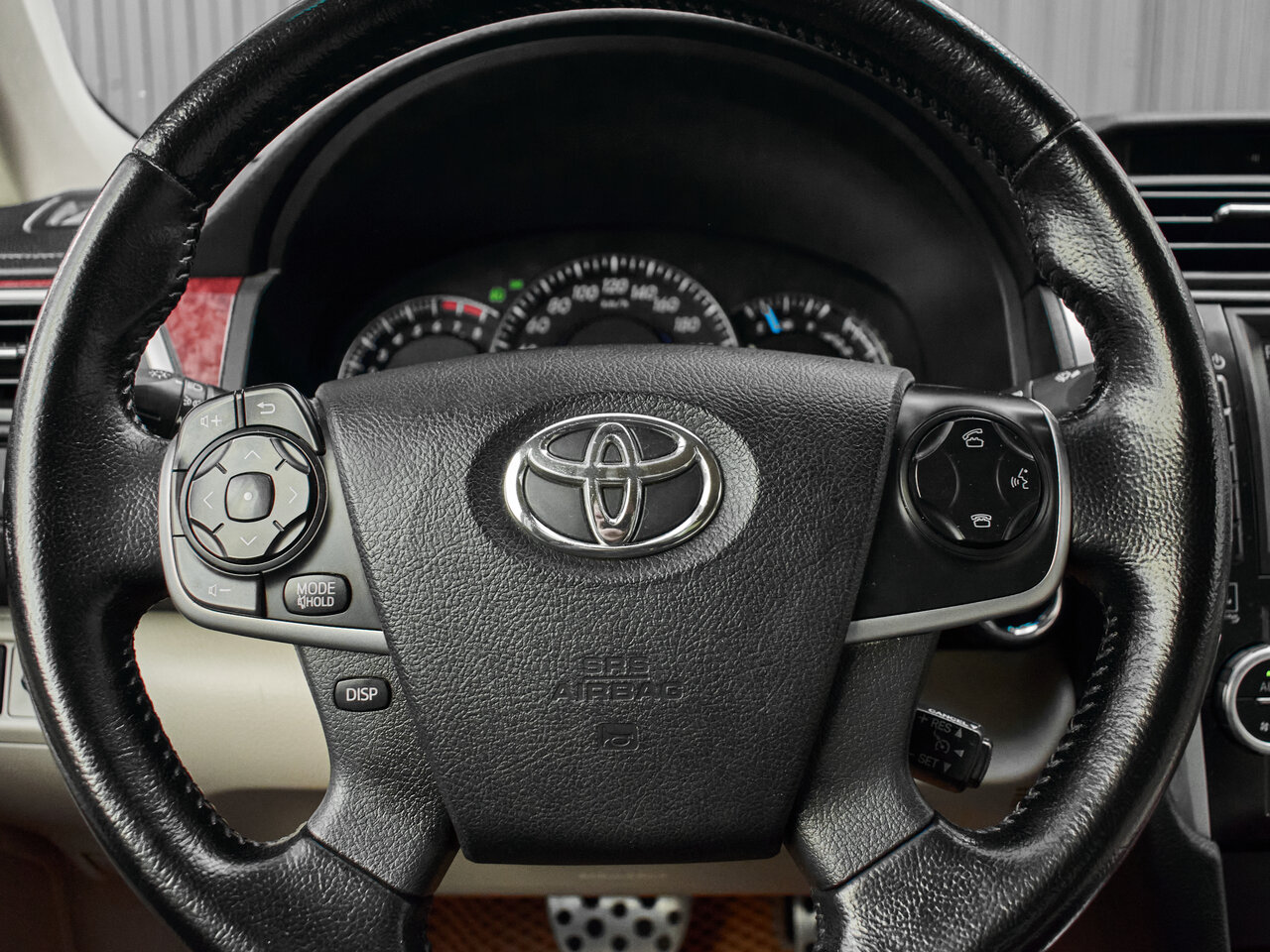 Купить Toyota Camry 3.5 AT (249 л.с.), 2014 в Екатеренбурге