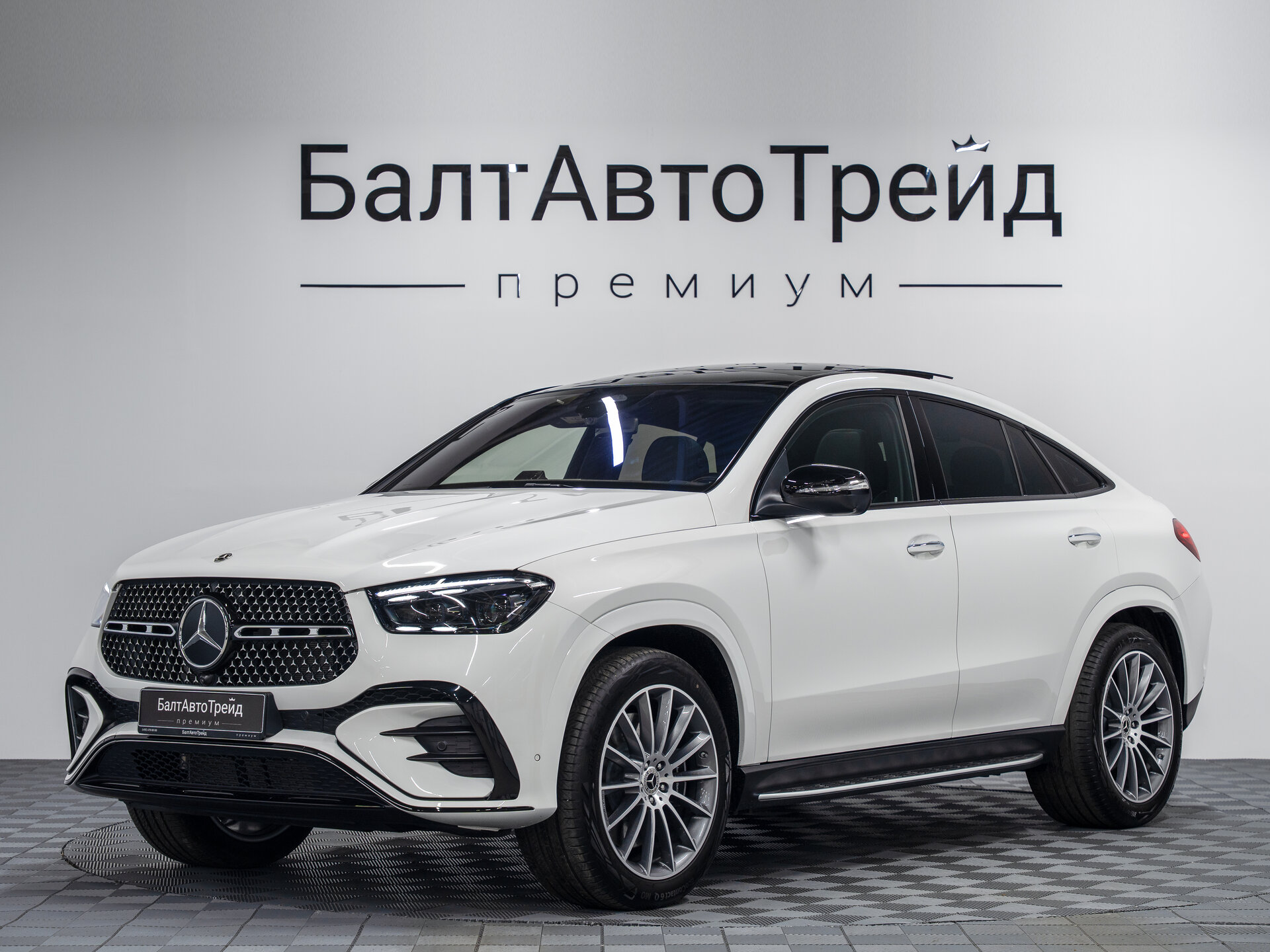 Автомобиль Mercedes-Benz GLE Coupe 450 3.0 AT (381 л.с.) 4WD - 1