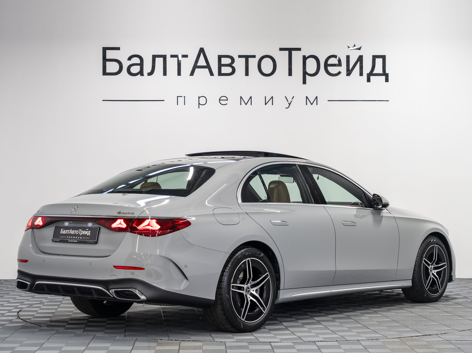 Автомобиль Mercedes-Benz E-Класс 300 2.0 AT (258 л.с.) 4WD - 7