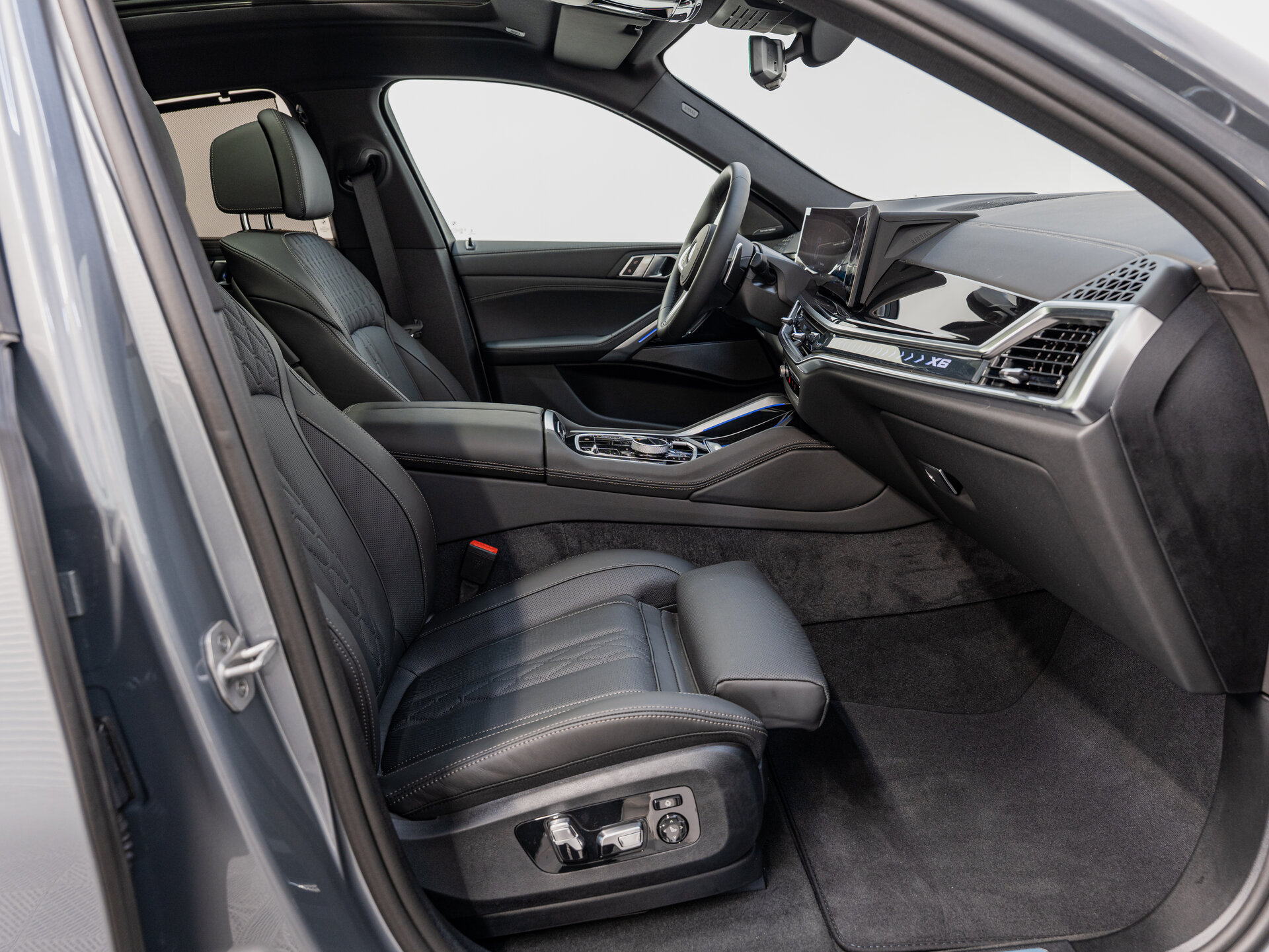 Автомобиль BMW X6 40i 3.0 AT (381 л.с.) 4WD - 17