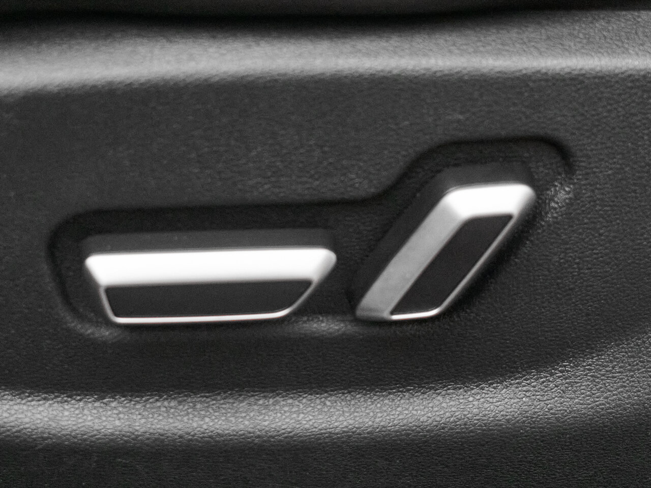Купить Geely Atlas 2.4 AT (149 л.с.) 4WD, 2021 в Екатеренбурге