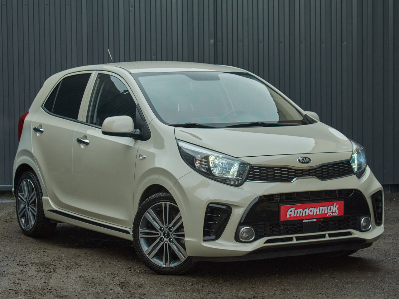 Купить Kia Morning 1.0 AT (76 л.с.), 2019 в Екатеренбурге