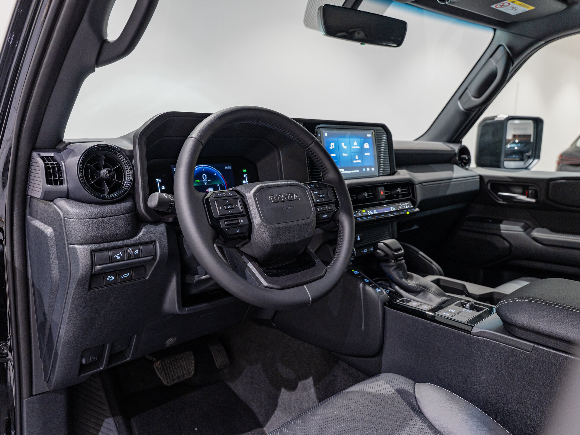 Автомобиль Toyota Land Cruiser Prado 2.8d AT (204 л.с.) 4WD - 9