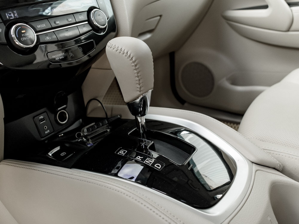 Купить Nissan X-Trail 2.0 CVT (144 л.с.) 4WD, 2015 в Екатеренбурге