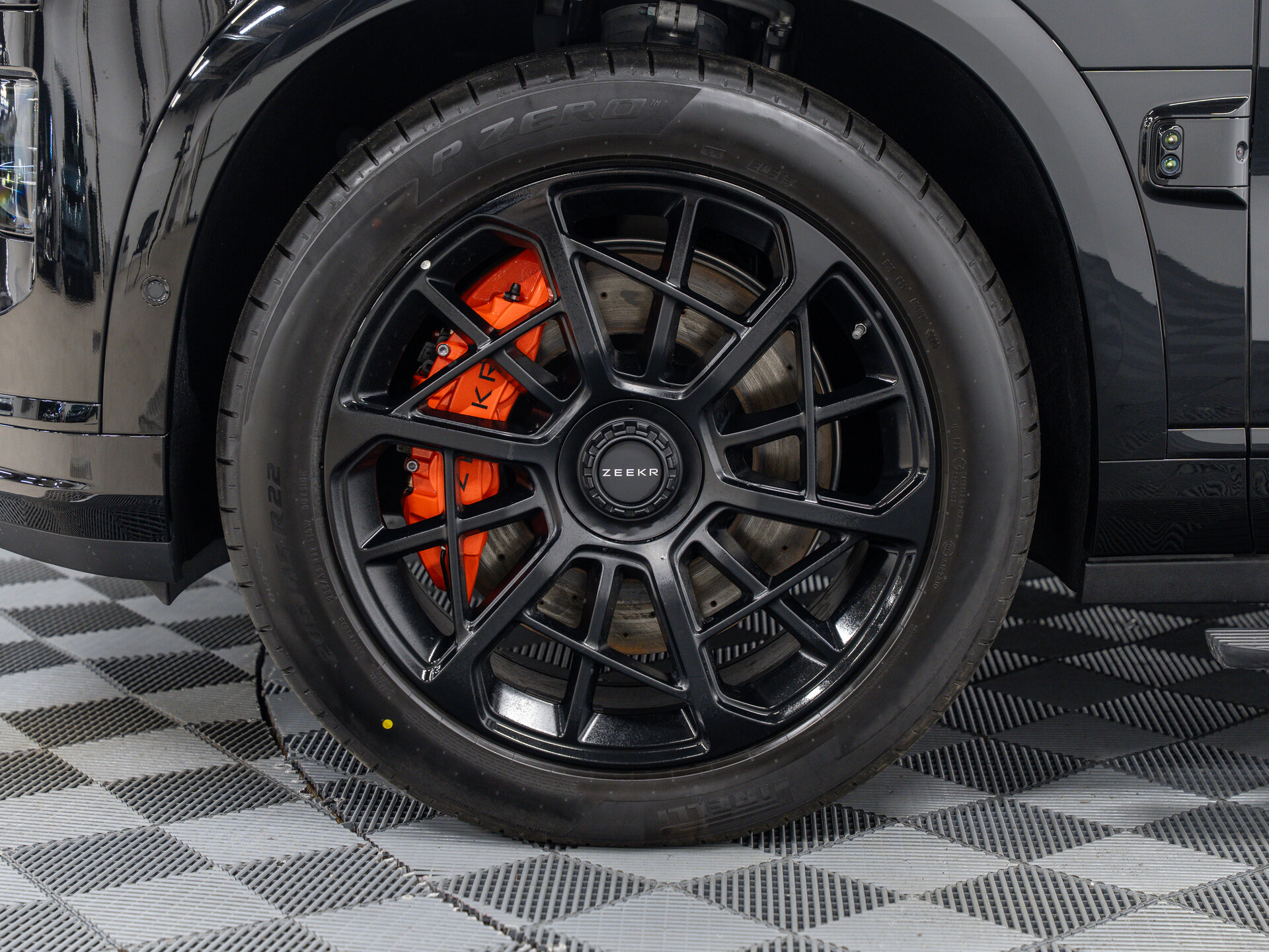 Автомобиль Zeekr 9X 70 kWh 2.0hyb AT (1401 л.с.) 4WD - 3