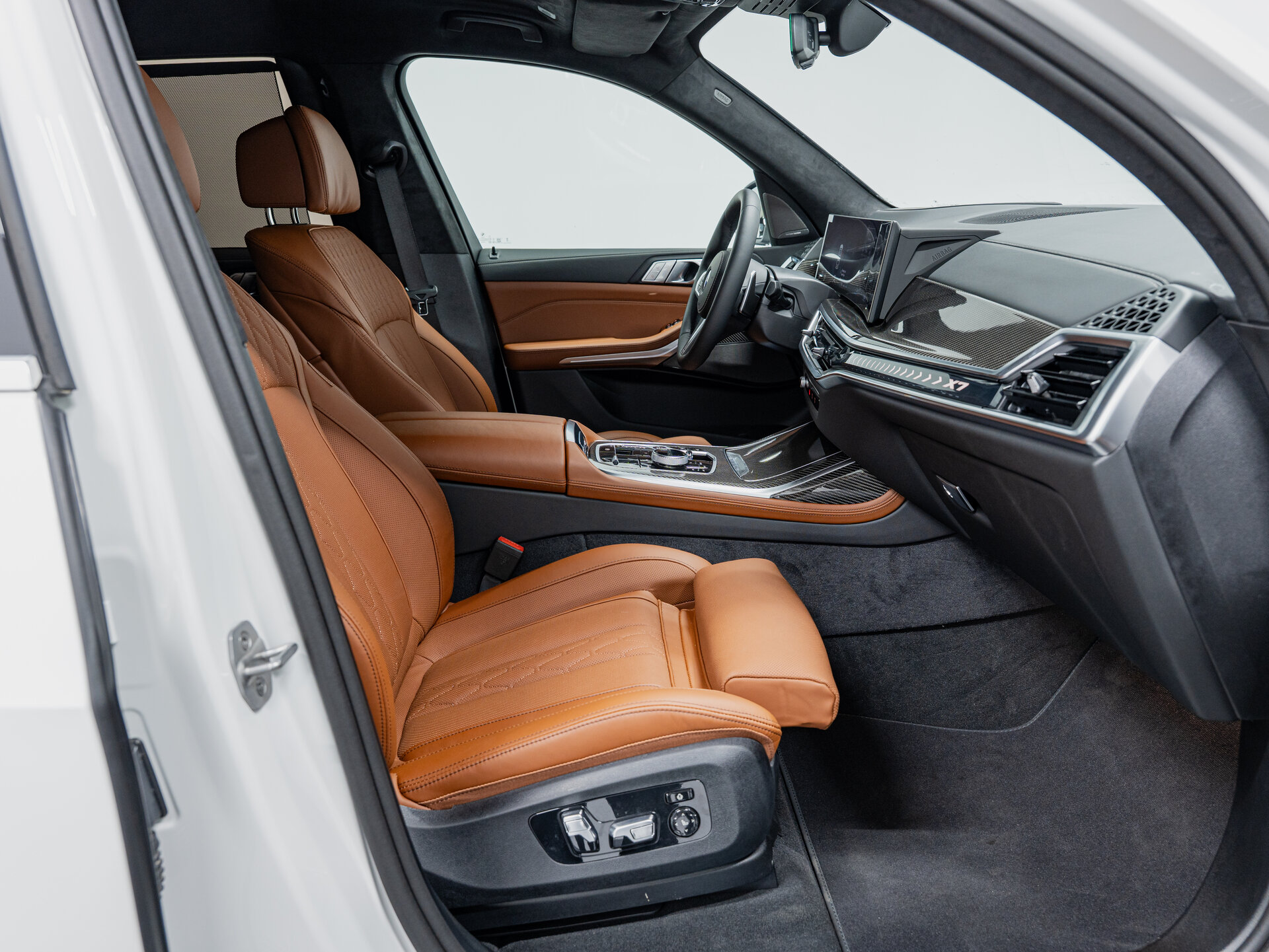Автомобиль BMW X7 40i 3.0 AT (381 л.с.) 4WD - 14
