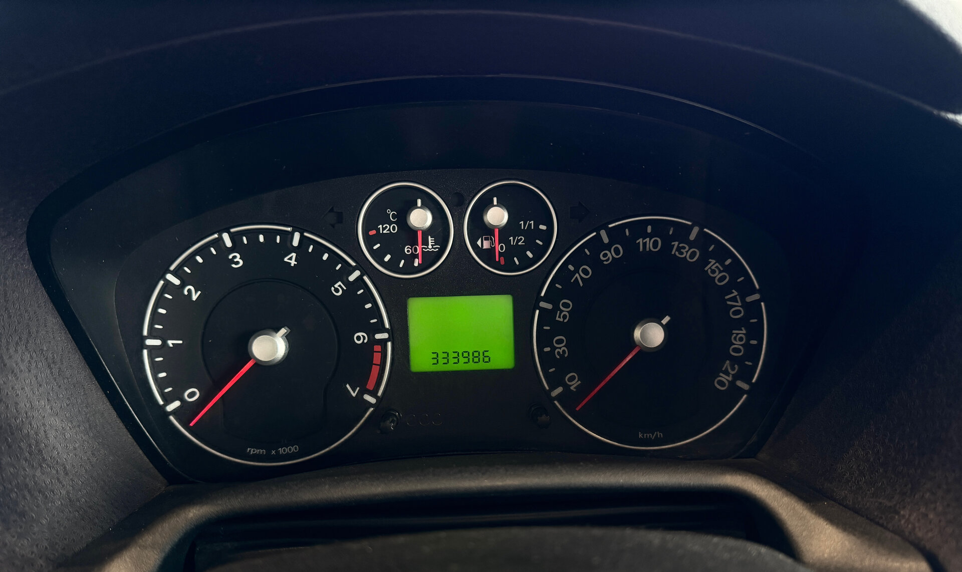 БУ автомобиль Ford Fusion 2007  1.6 л ( 101 л. с.) Серый с пробегом 333985 км