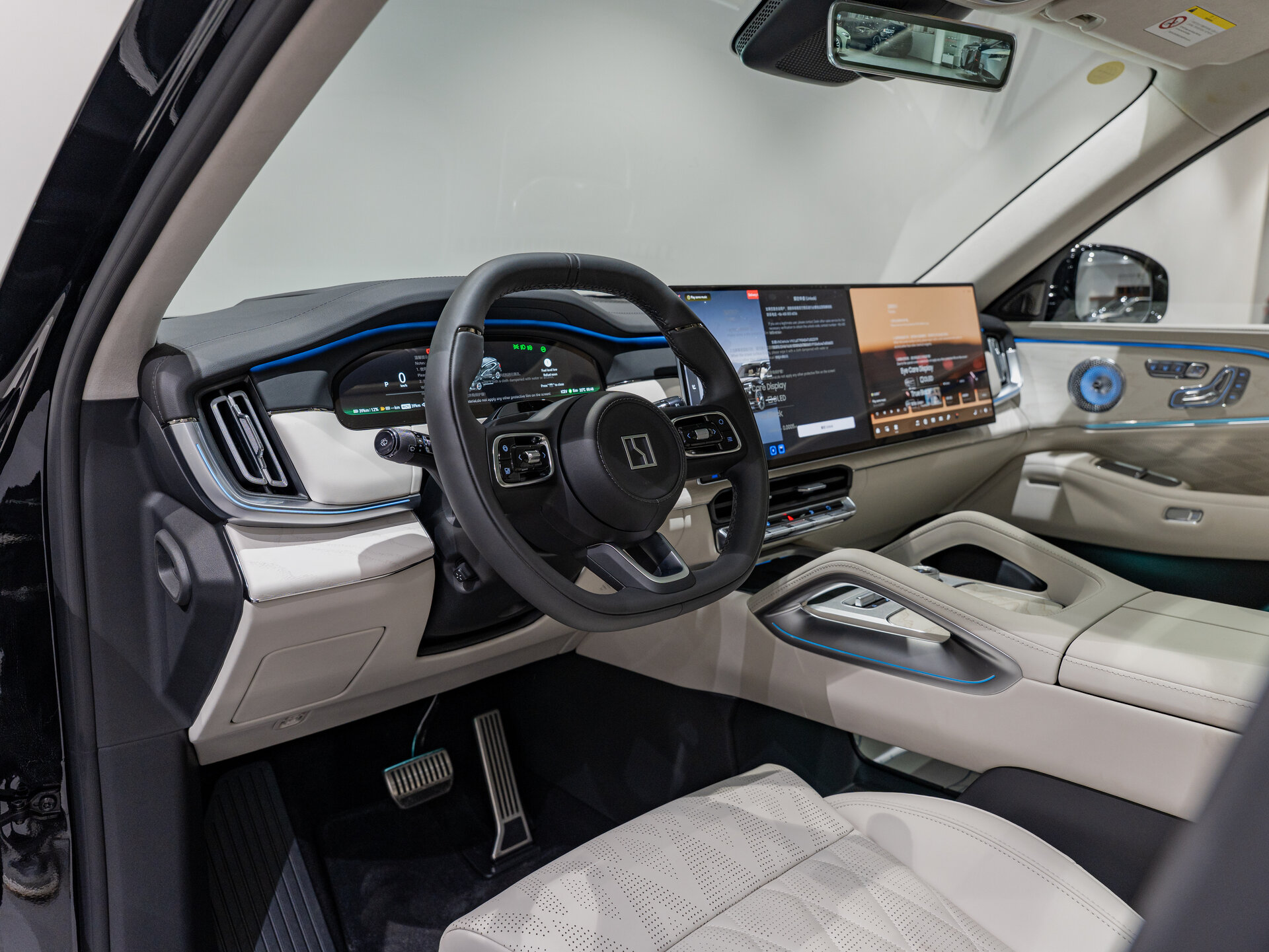 Автомобиль Zeekr 8X 70 kWh 2.0hyb AT (898 л.с.) 4WD - 9
