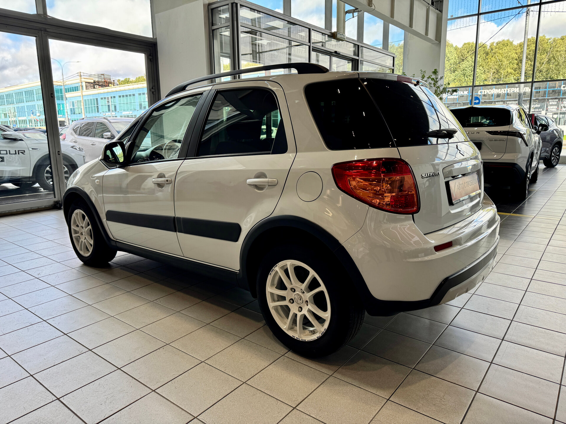БУ автомобиль Suzuki SX4 2012  1.6 л ( 112 л. с.) Белый с пробегом 116283 км