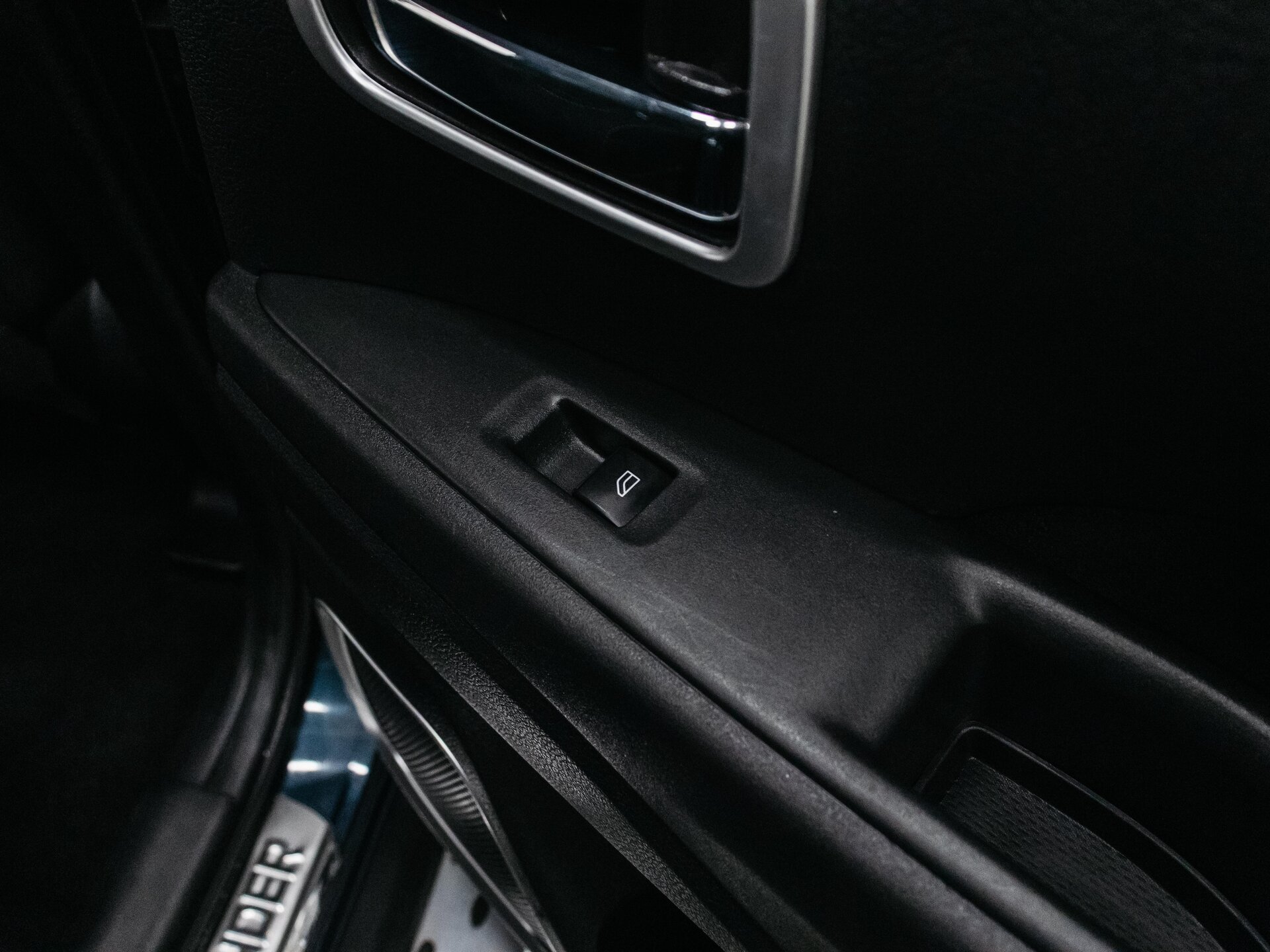 Mitsubishi Outlander 2019 27