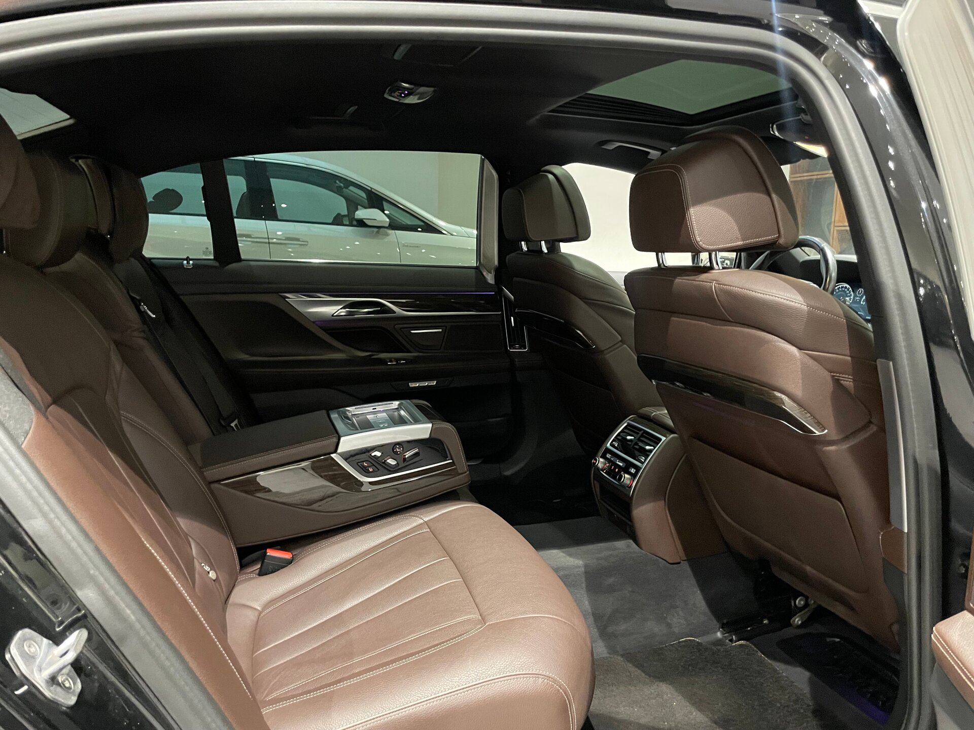 Автомобиль BMW 7 серии 730Ld xDrive 3.0d AT (265 л.с.) 4WD - 10