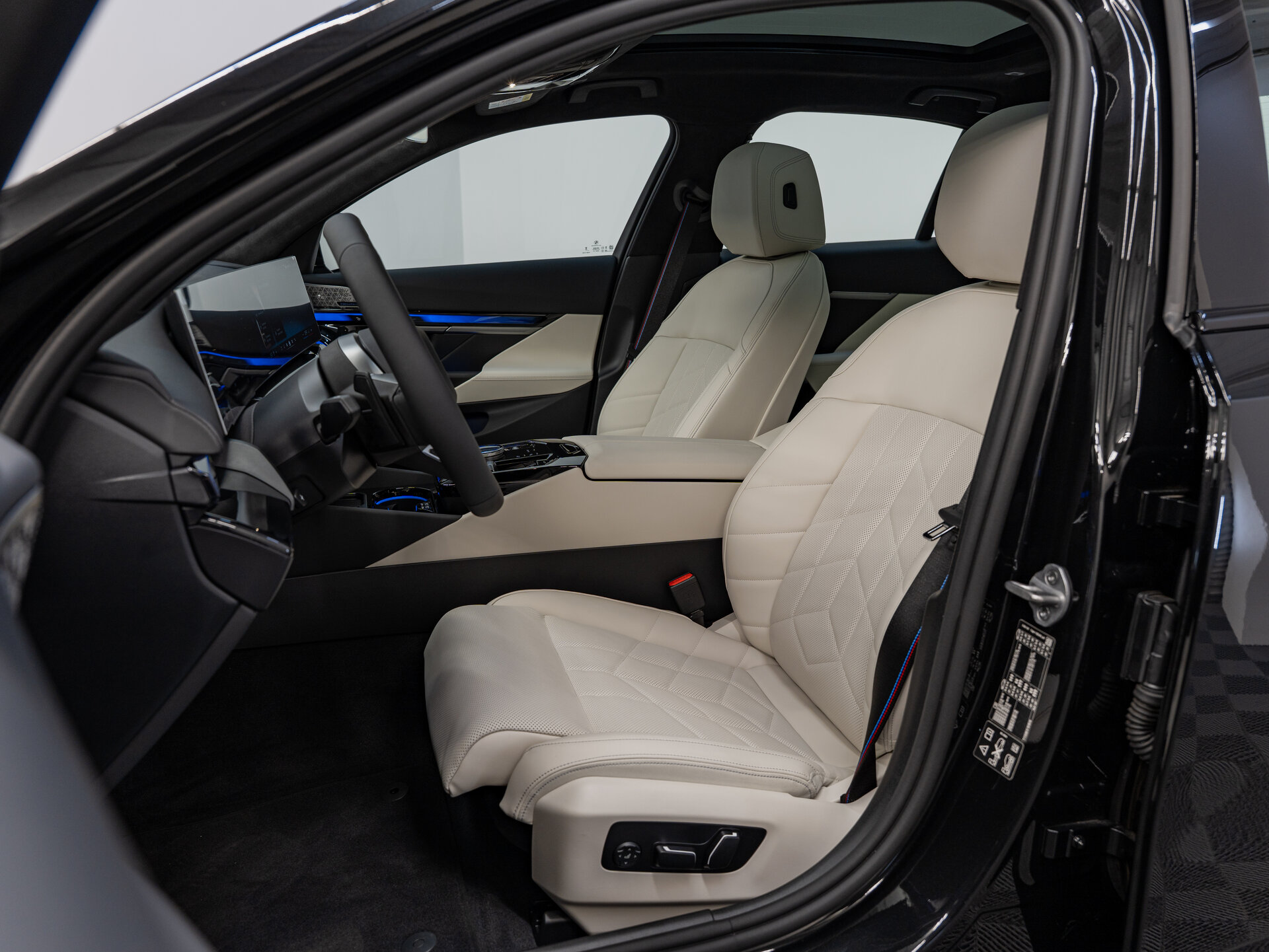Автомобиль BMW 5 серии 540d xDrive 3.0d AT (303 л.с.) 4WD - 15