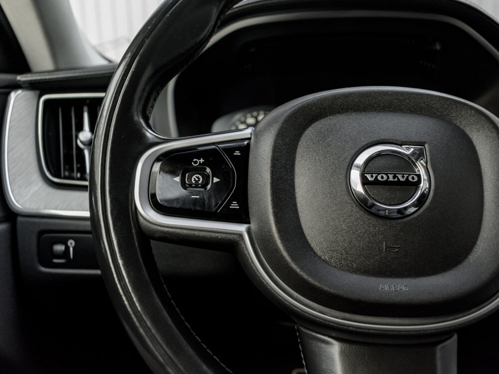 Купить Volvo XC60 2.0 AT (249 л.с.) 4WD, 2018 в Екатеренбурге