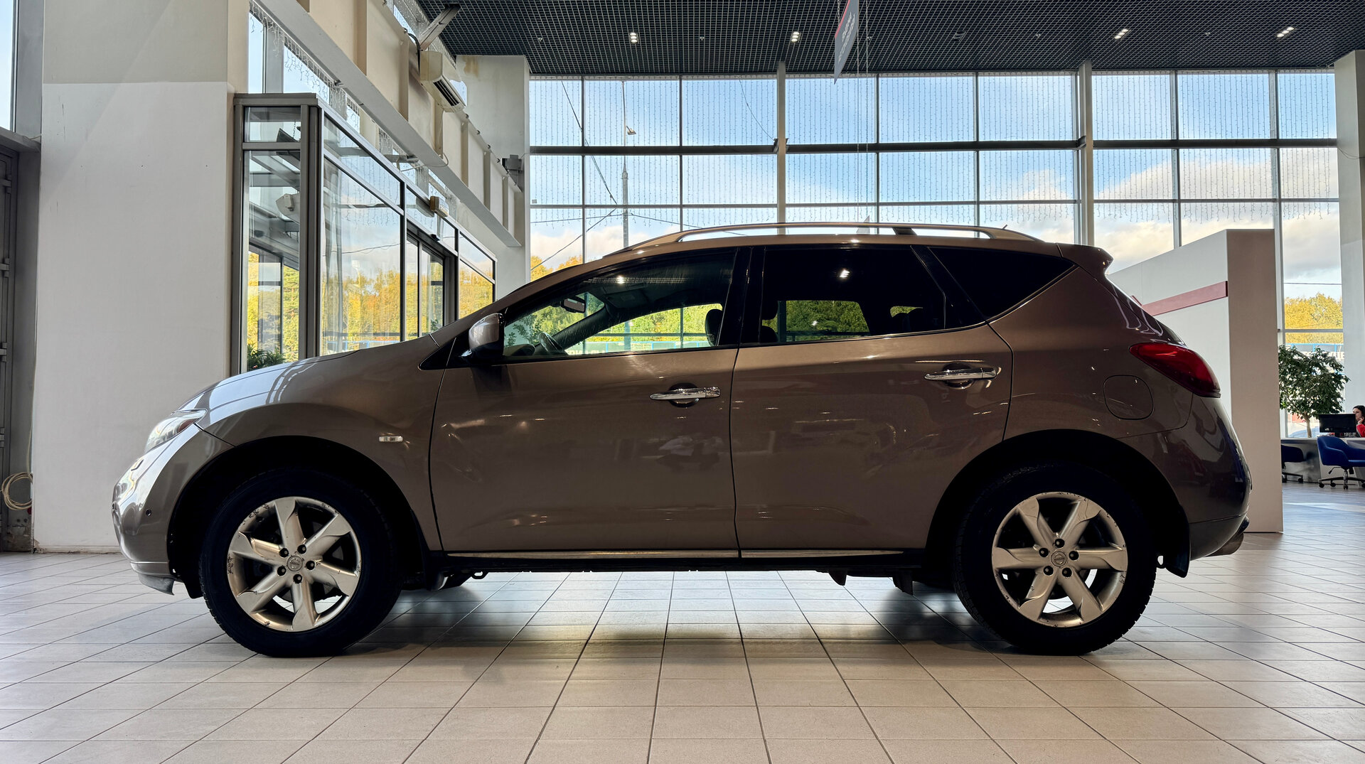БУ автомобиль Nissan Murano 2010  3.5 л ( 249 л. с.) Бежевый с пробегом 242240 км