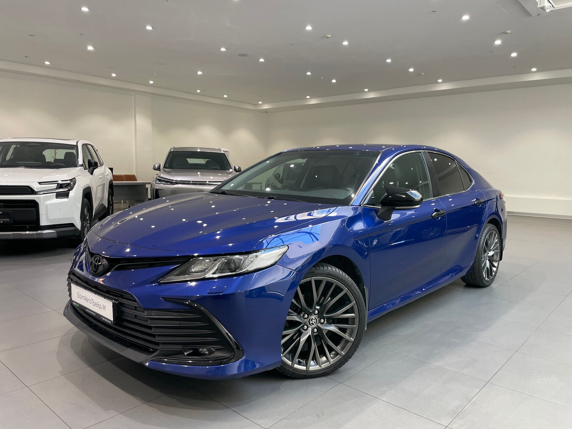 Автомобиль Toyota Camry 2.5 AT (200 л.с.) - 1